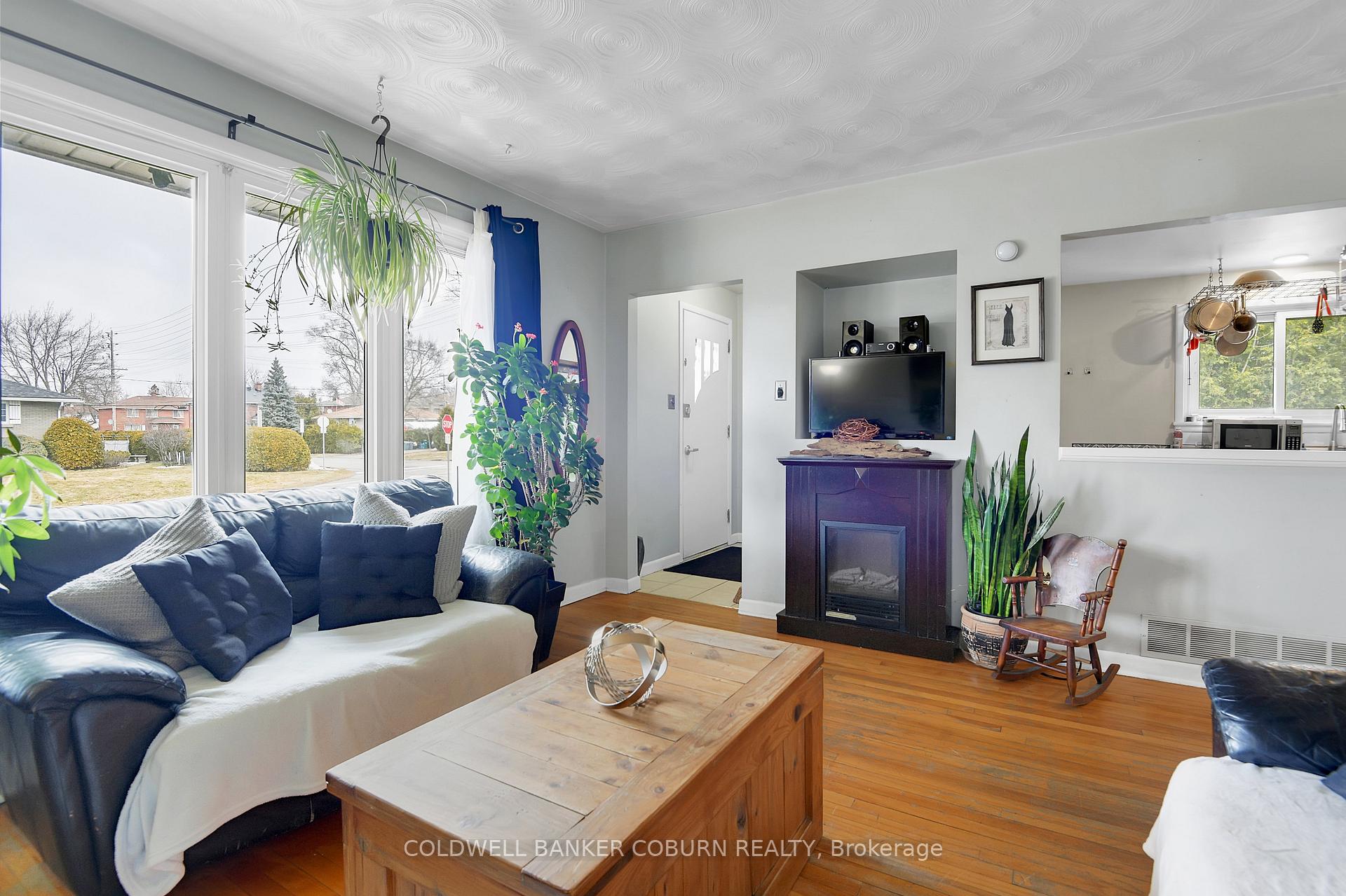 Photo 8 of 414 Presland Road, Ottawa, Overbrook/Castle Heights — HOMEH