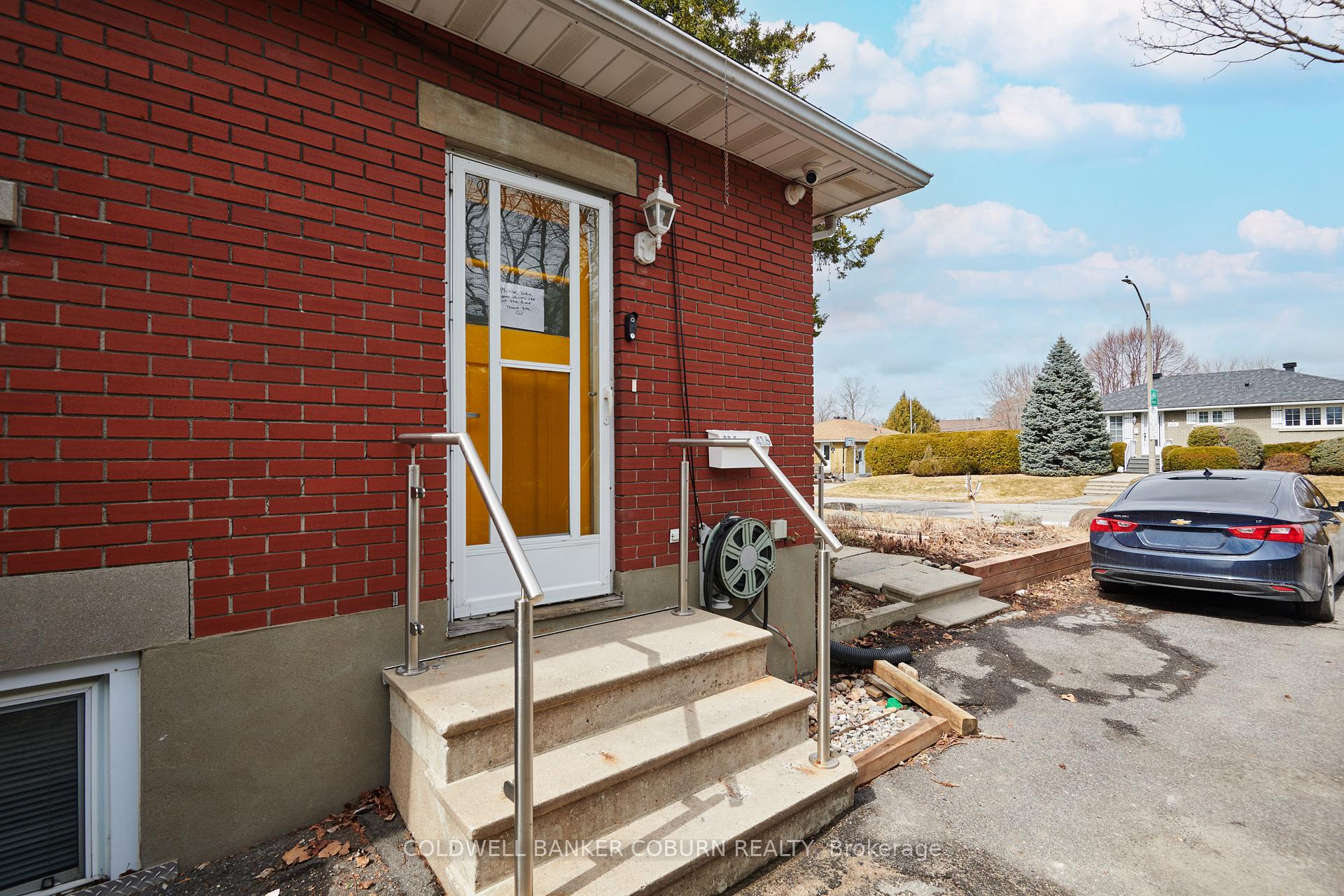 Photo 22 of 414 Presland Road, Ottawa, Overbrook/Castle Heights — HOMEH