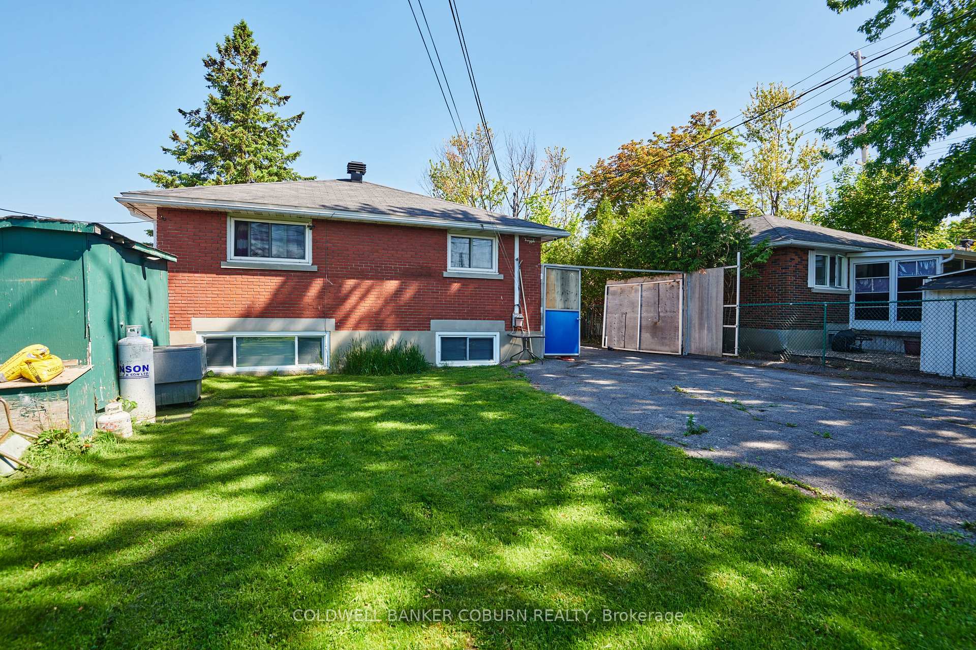 Photo 23 of 414 Presland Road, Ottawa, Overbrook/Castle Heights — HOMEH