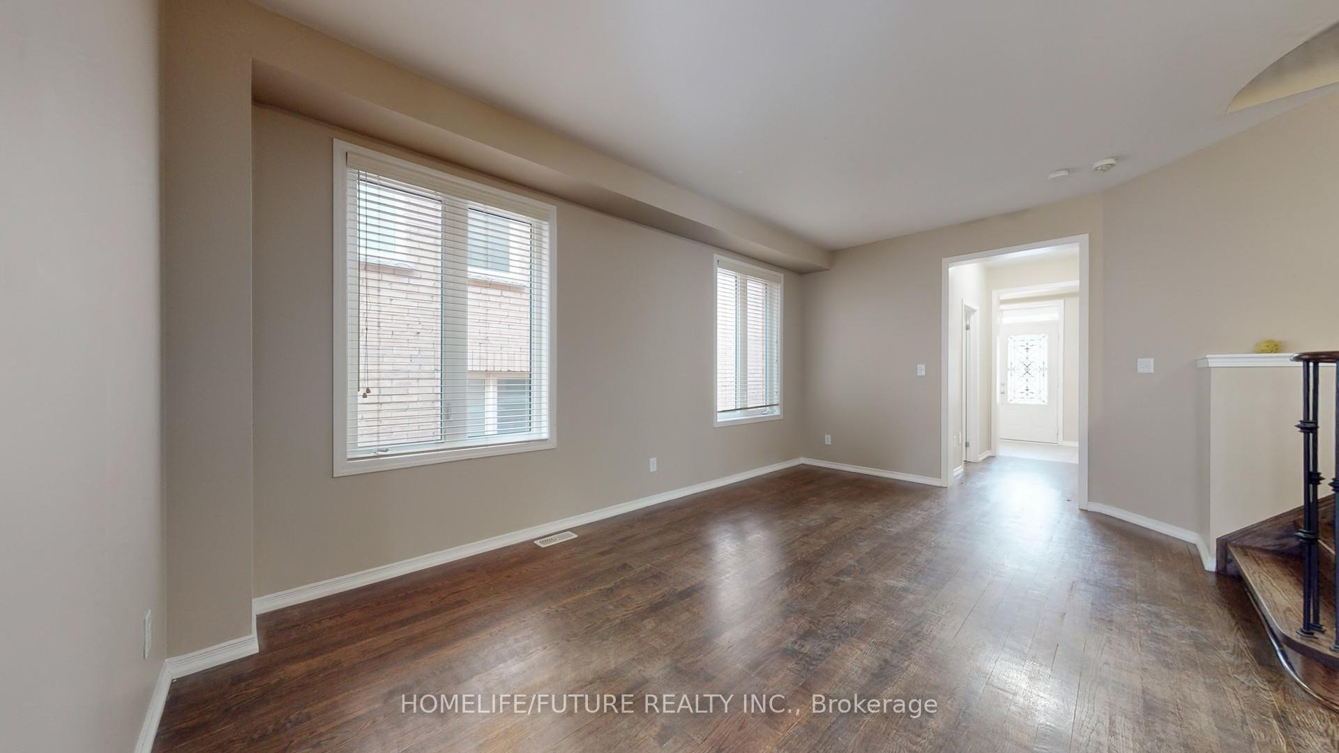 Photo 5 of 2372 Equestrian Crescent, Oshawa, Windfields — HOMEH