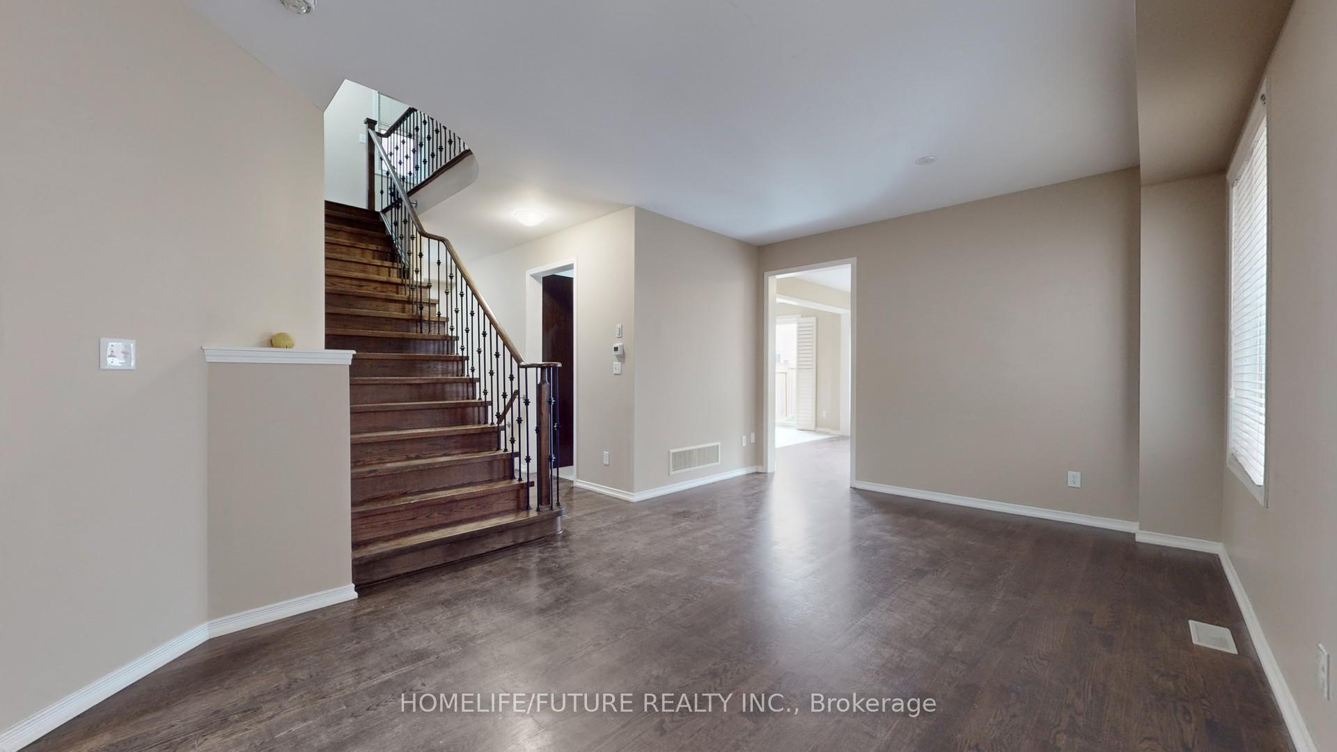 Photo 7 of 2372 Equestrian Crescent, Oshawa, Windfields — HOMEH