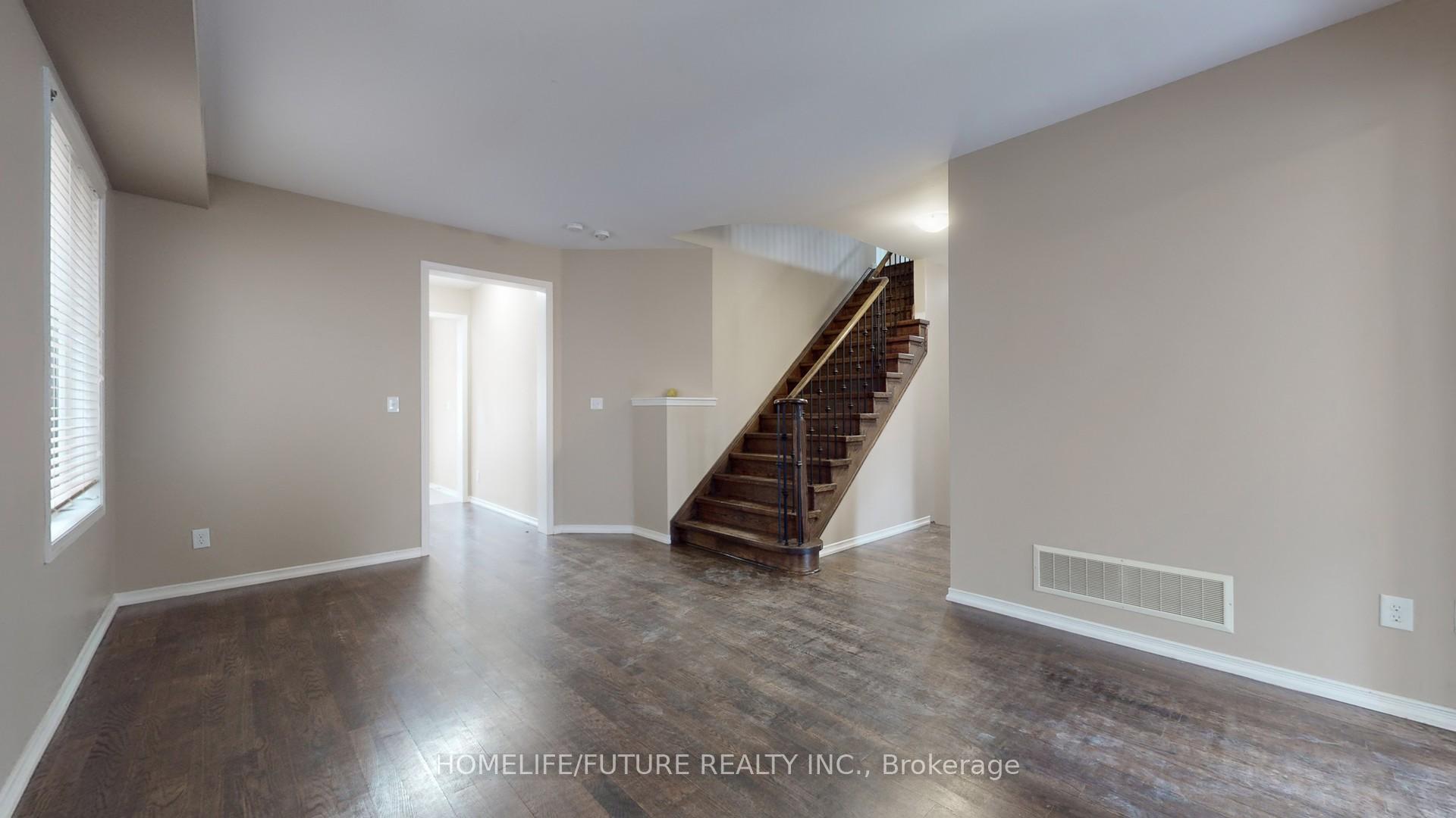 Photo 8 of 2372 Equestrian Crescent, Oshawa, Windfields — HOMEH