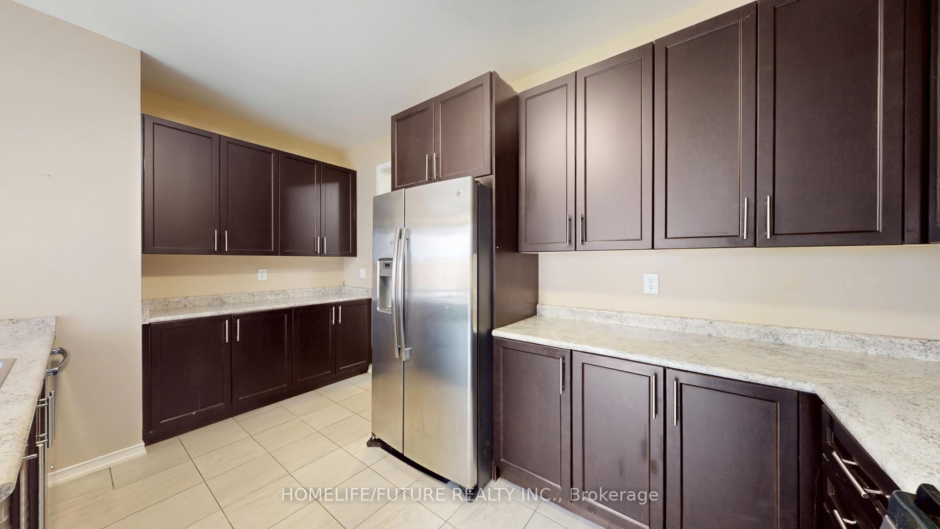 Photo 13 of 2372 Equestrian Crescent, Oshawa, Windfields — HOMEH