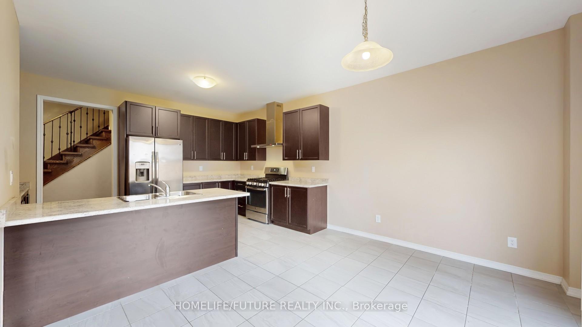 Photo 19 of 2372 Equestrian Crescent, Oshawa, Windfields — HOMEH