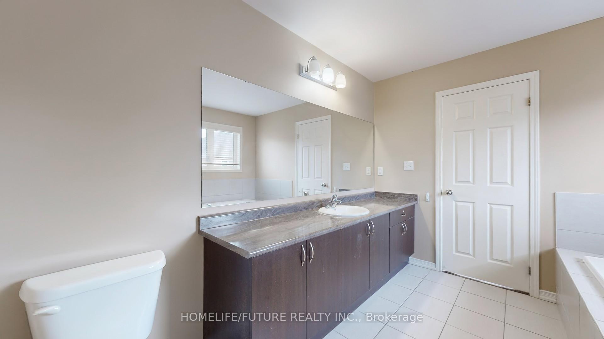 Photo 31 of 2372 Equestrian Crescent, Oshawa, Windfields — HOMEH