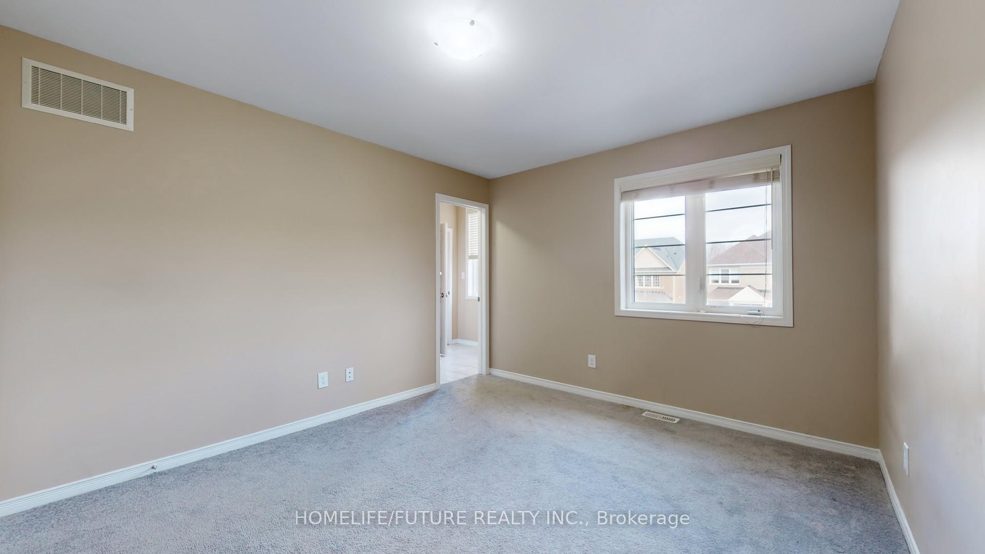 Photo 32 of 2372 Equestrian Crescent, Oshawa, Windfields — HOMEH