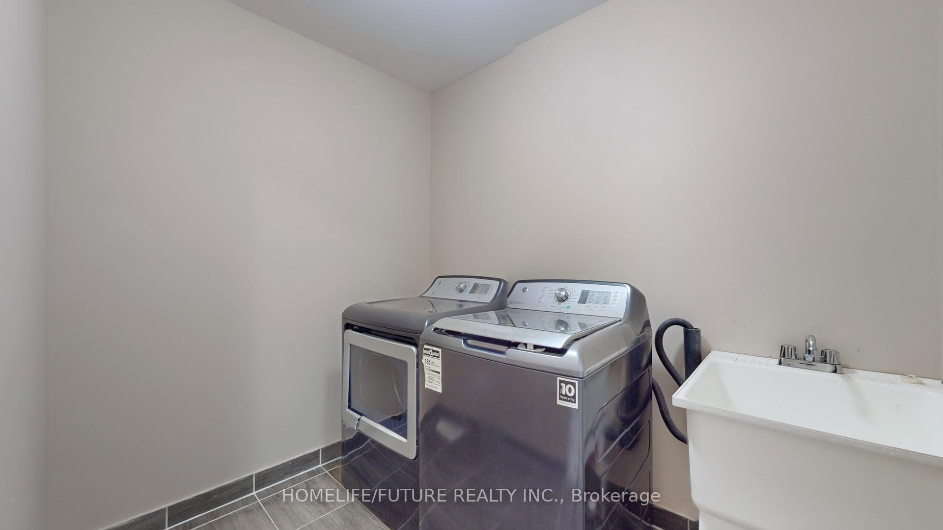 Photo 42 of 2372 Equestrian Crescent, Oshawa, Windfields — HOMEH