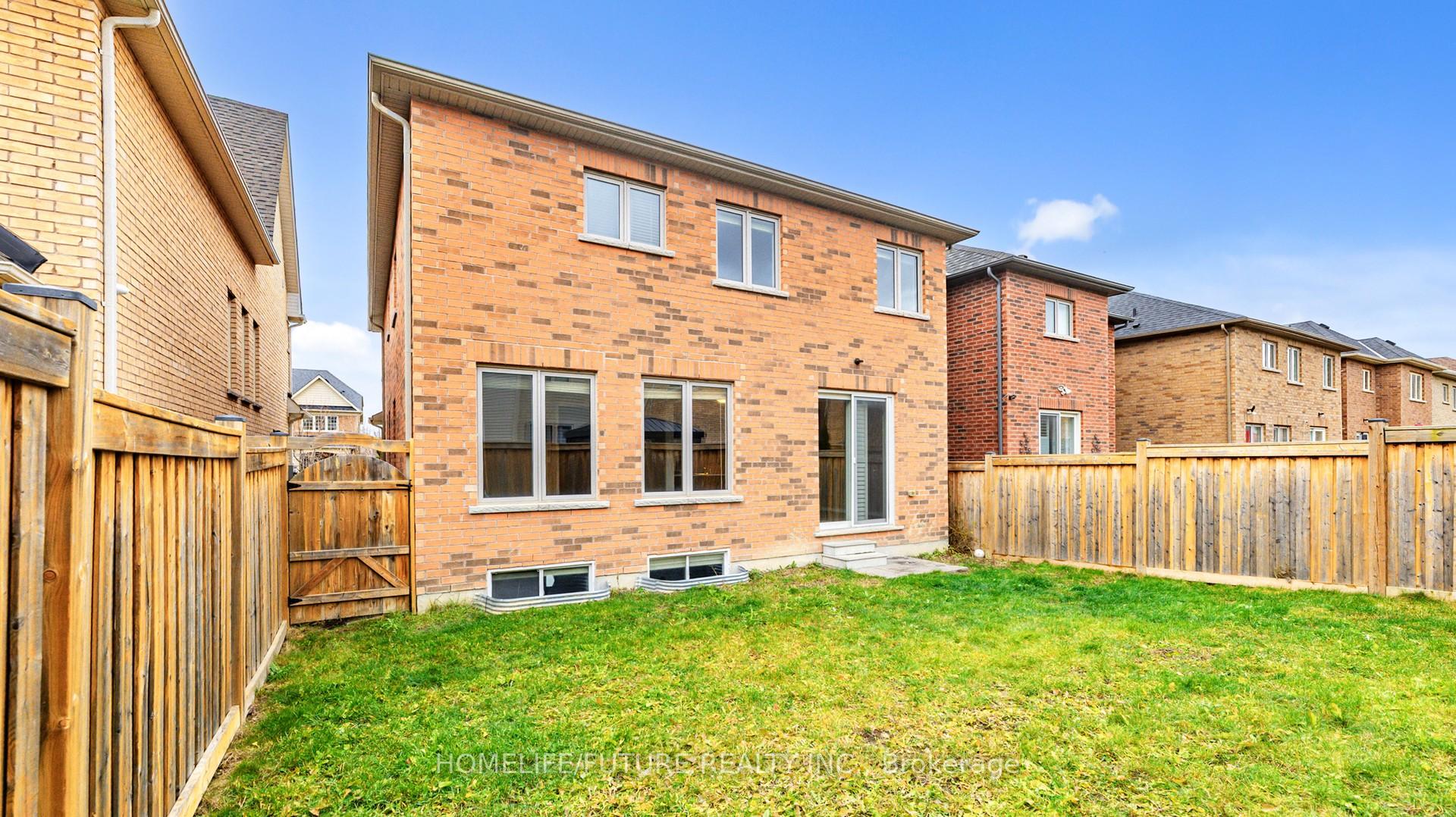 Photo 46 of 2372 Equestrian Crescent, Oshawa, Windfields — HOMEH