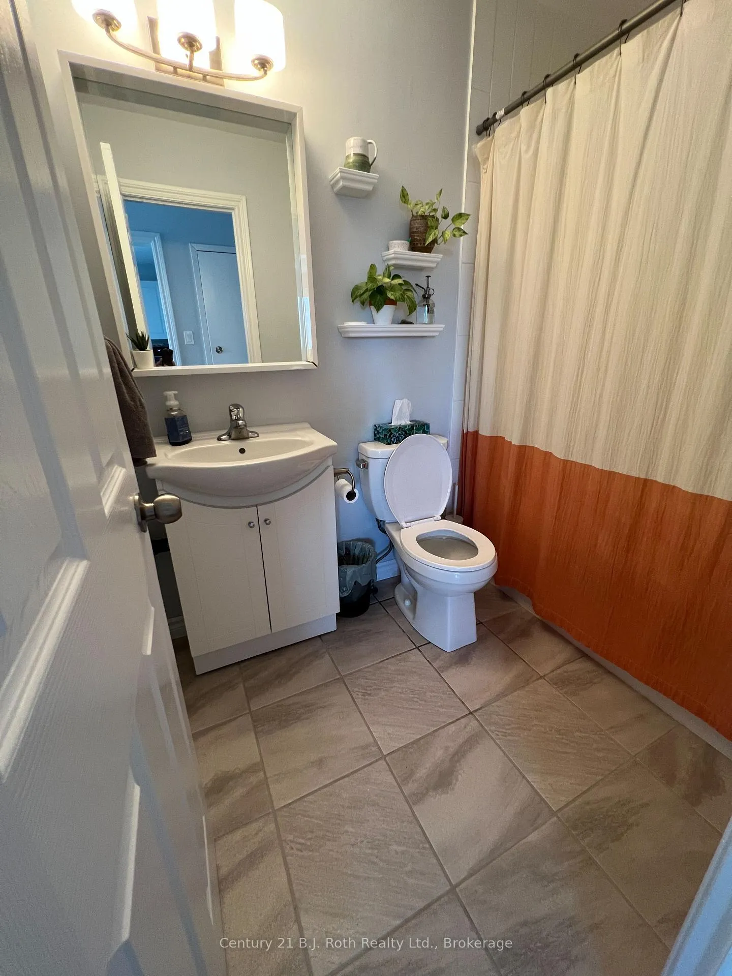 Photo 8 of Unit 2, 520 High Street, Orillia — HOMEH