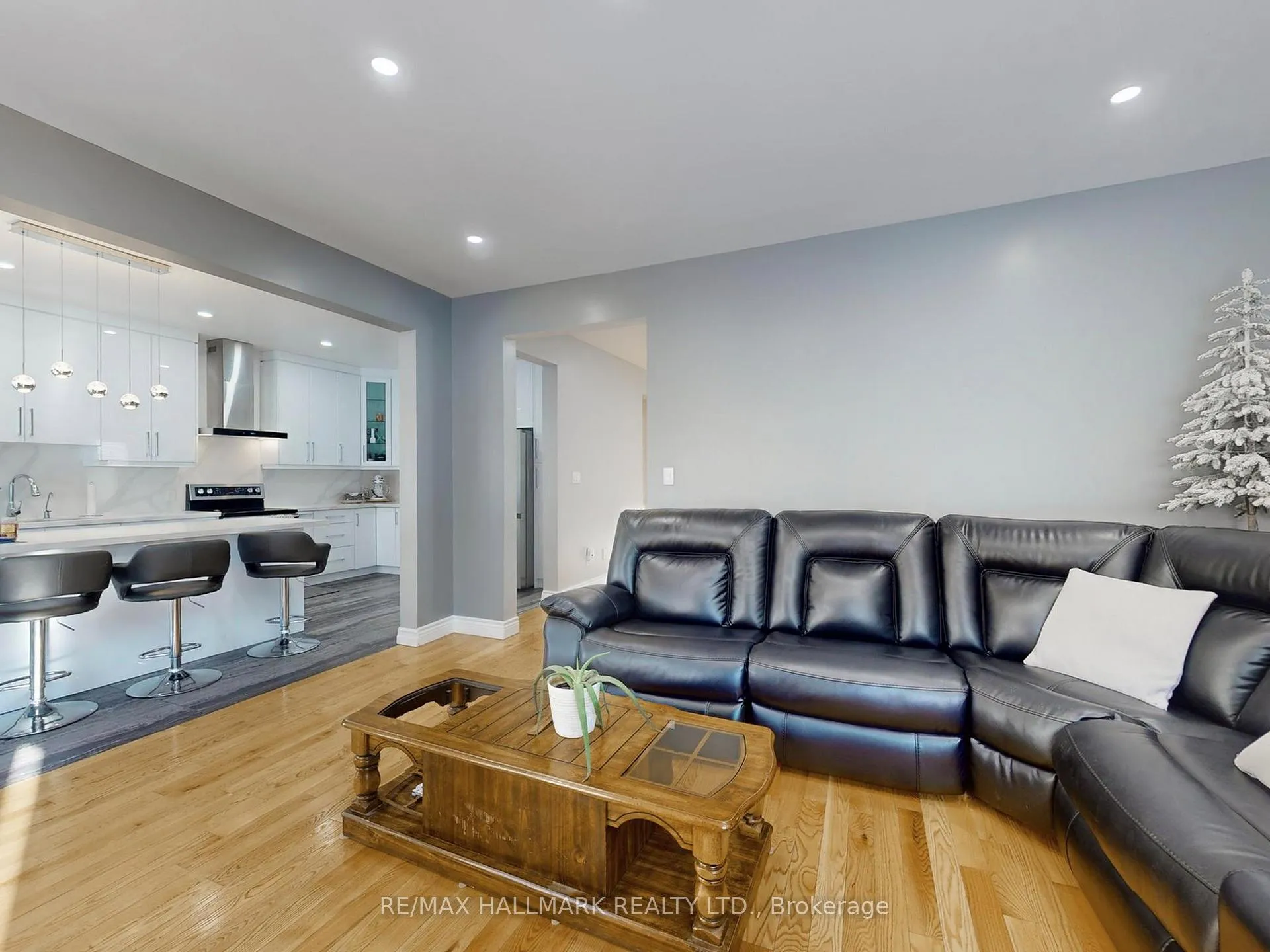 Photo 5 of 84 Diana Drive, Orillia — HOMEH