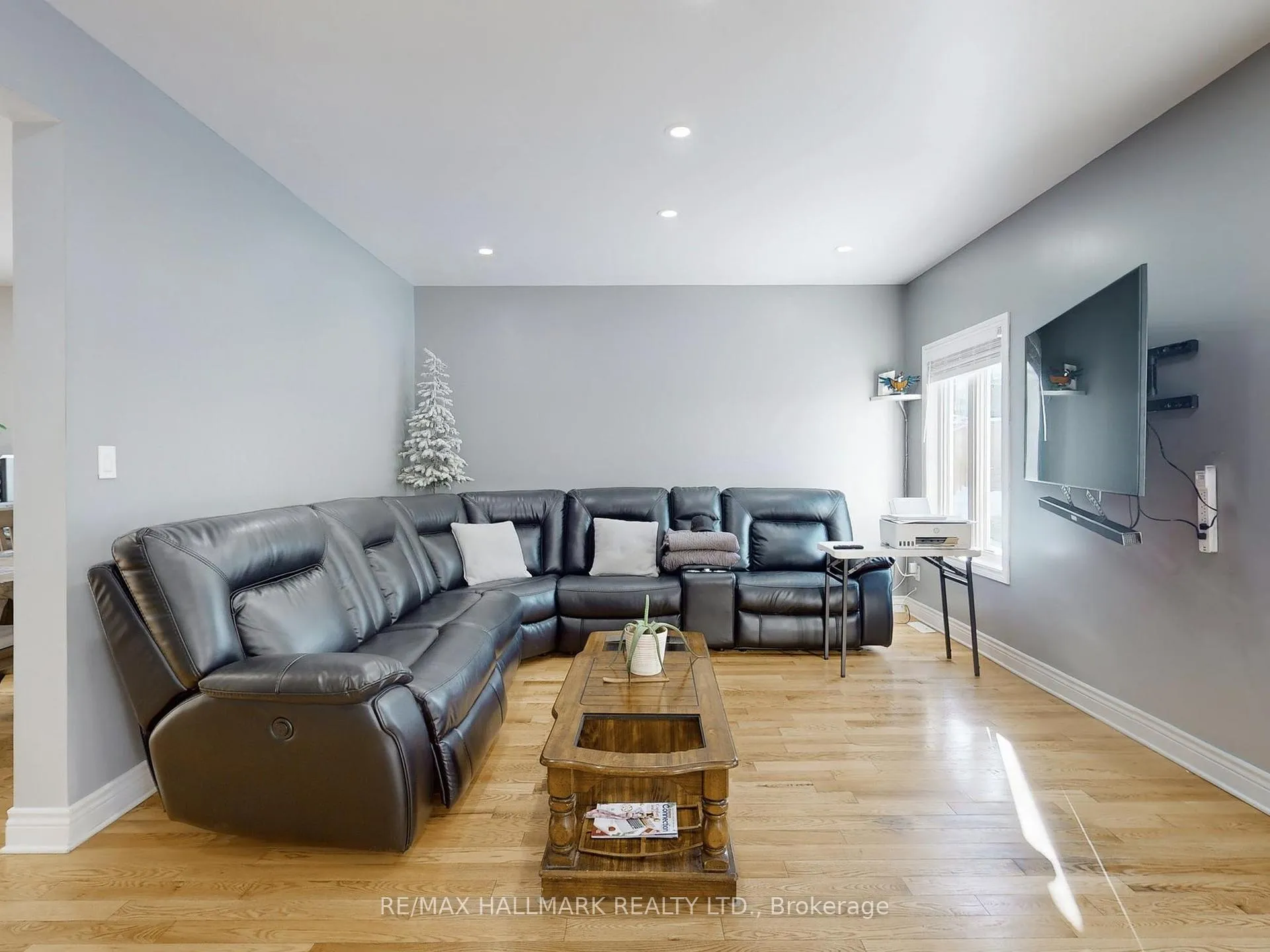 Photo 6 of 84 Diana Drive, Orillia — HOMEH