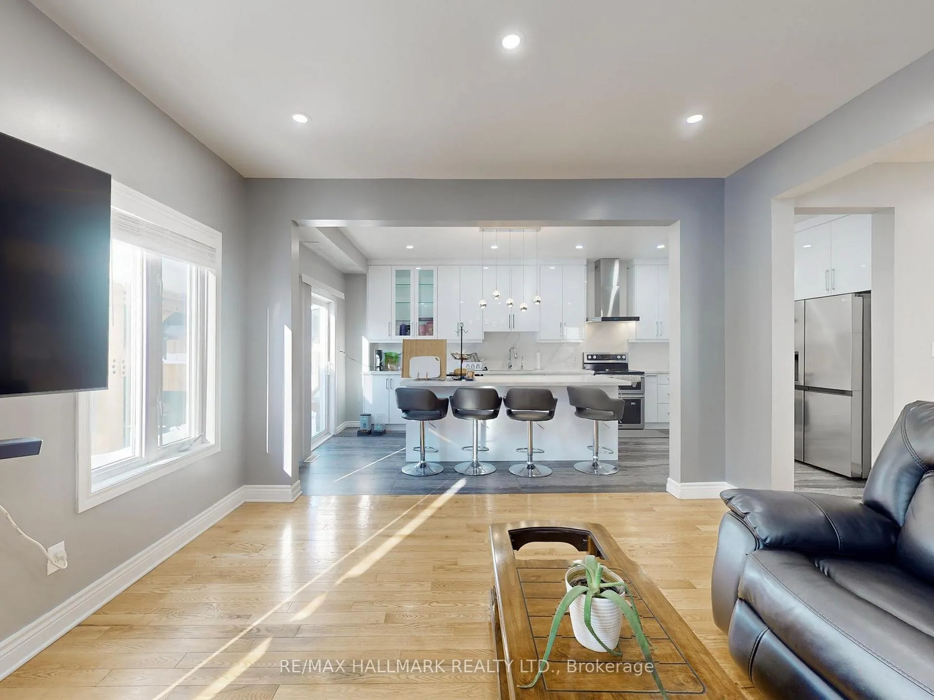 Photo 7 of 84 Diana Drive, Orillia — HOMEH
