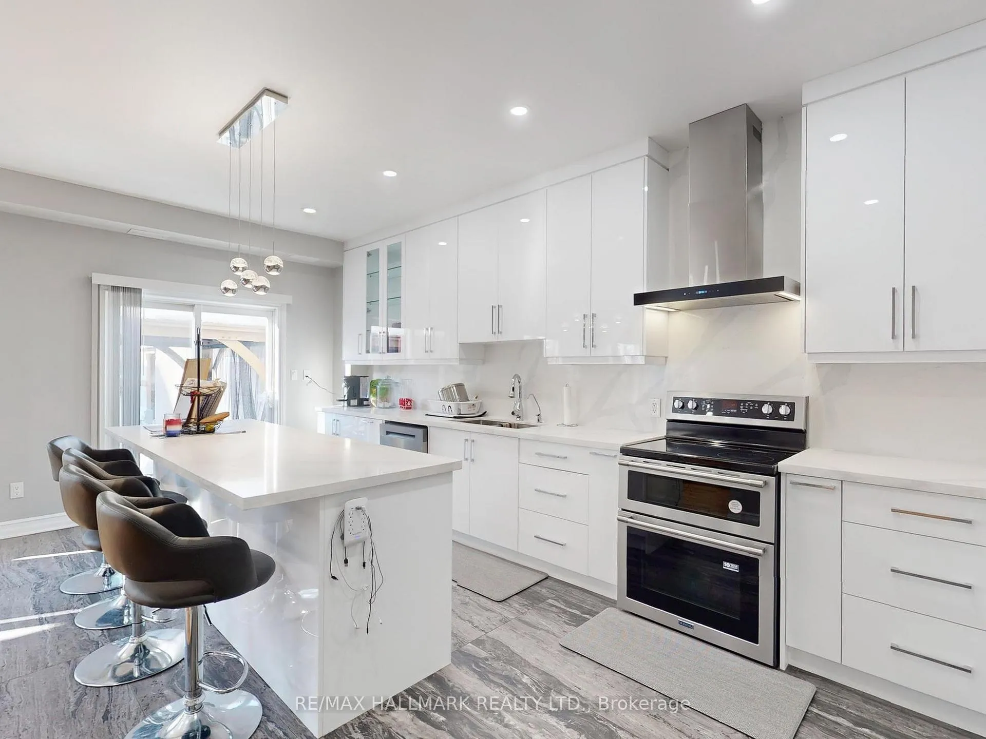 Photo 9 of 84 Diana Drive, Orillia — HOMEH