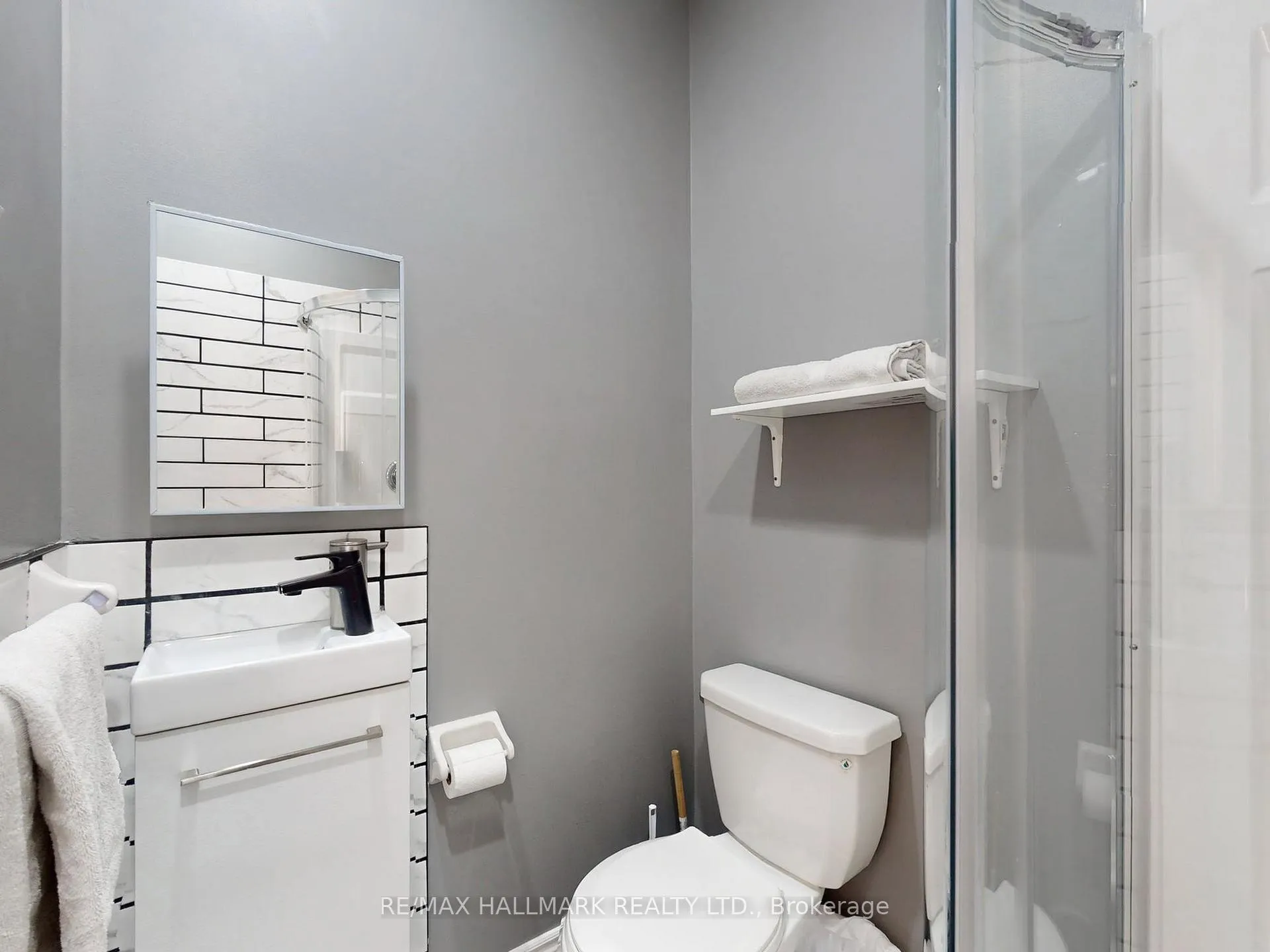 Photo 12 of 84 Diana Drive, Orillia — HOMEH