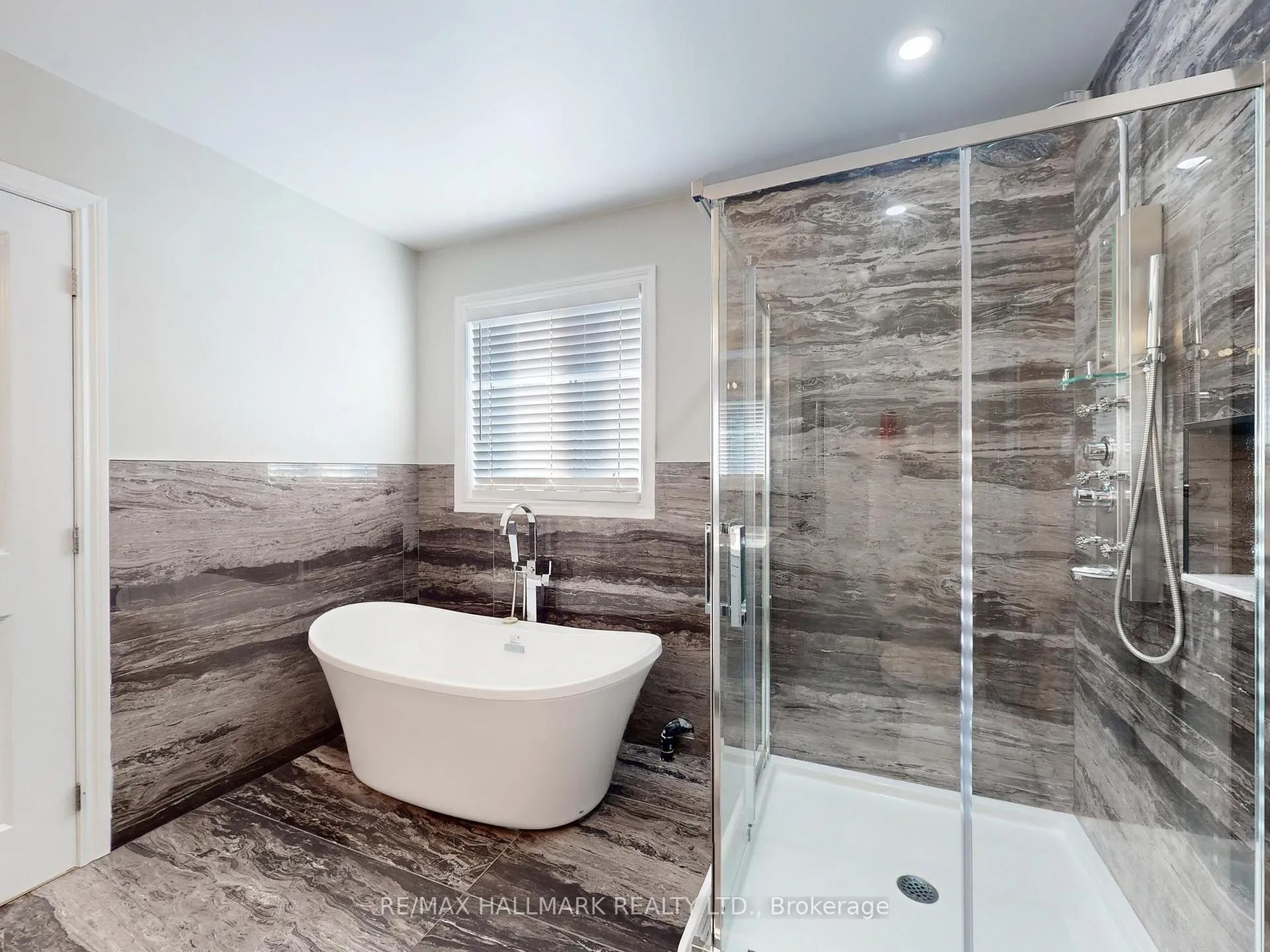 Photo 15 of 84 Diana Drive, Orillia — HOMEH
