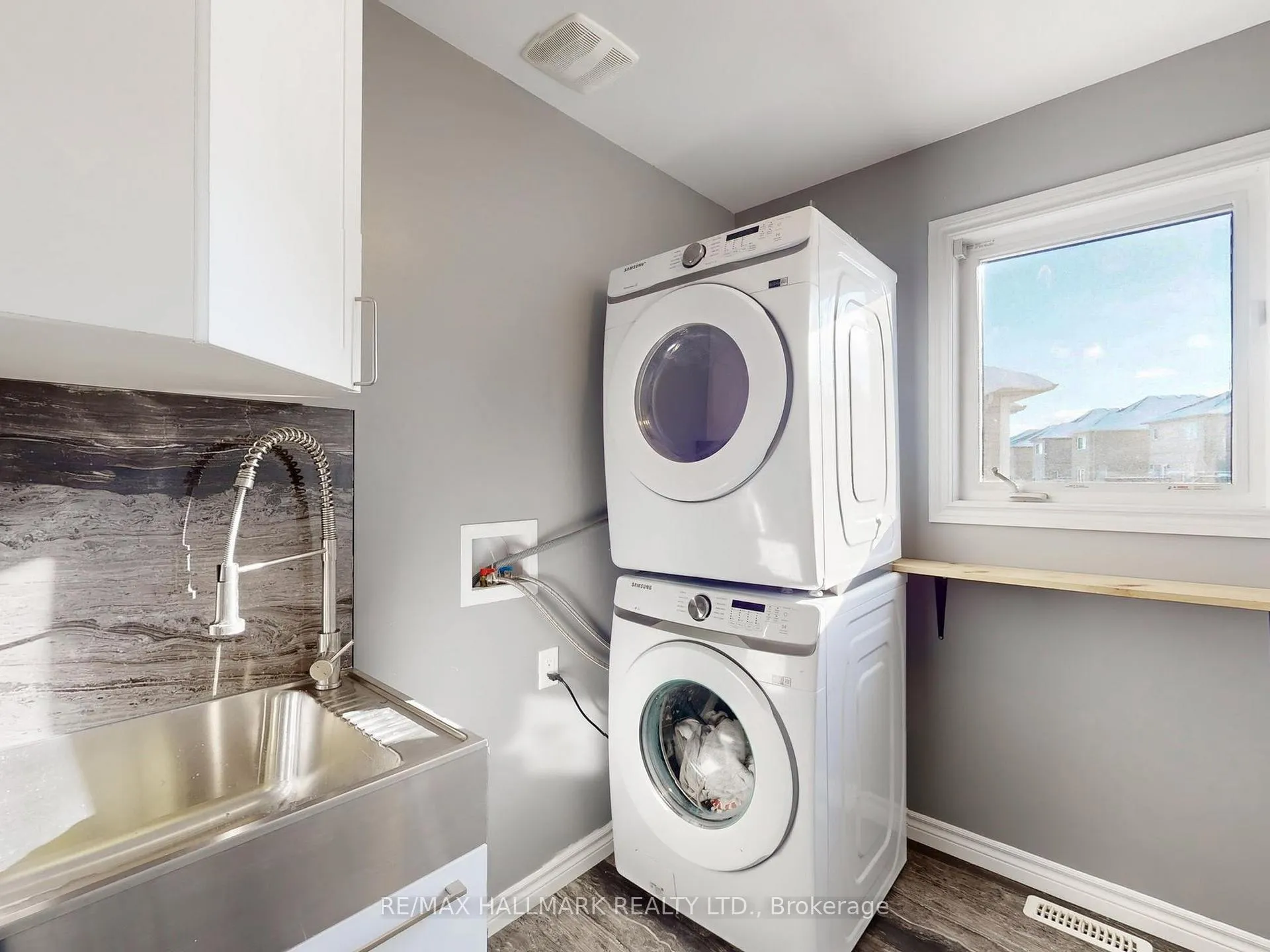 Photo 24 of 84 Diana Drive, Orillia — HOMEH