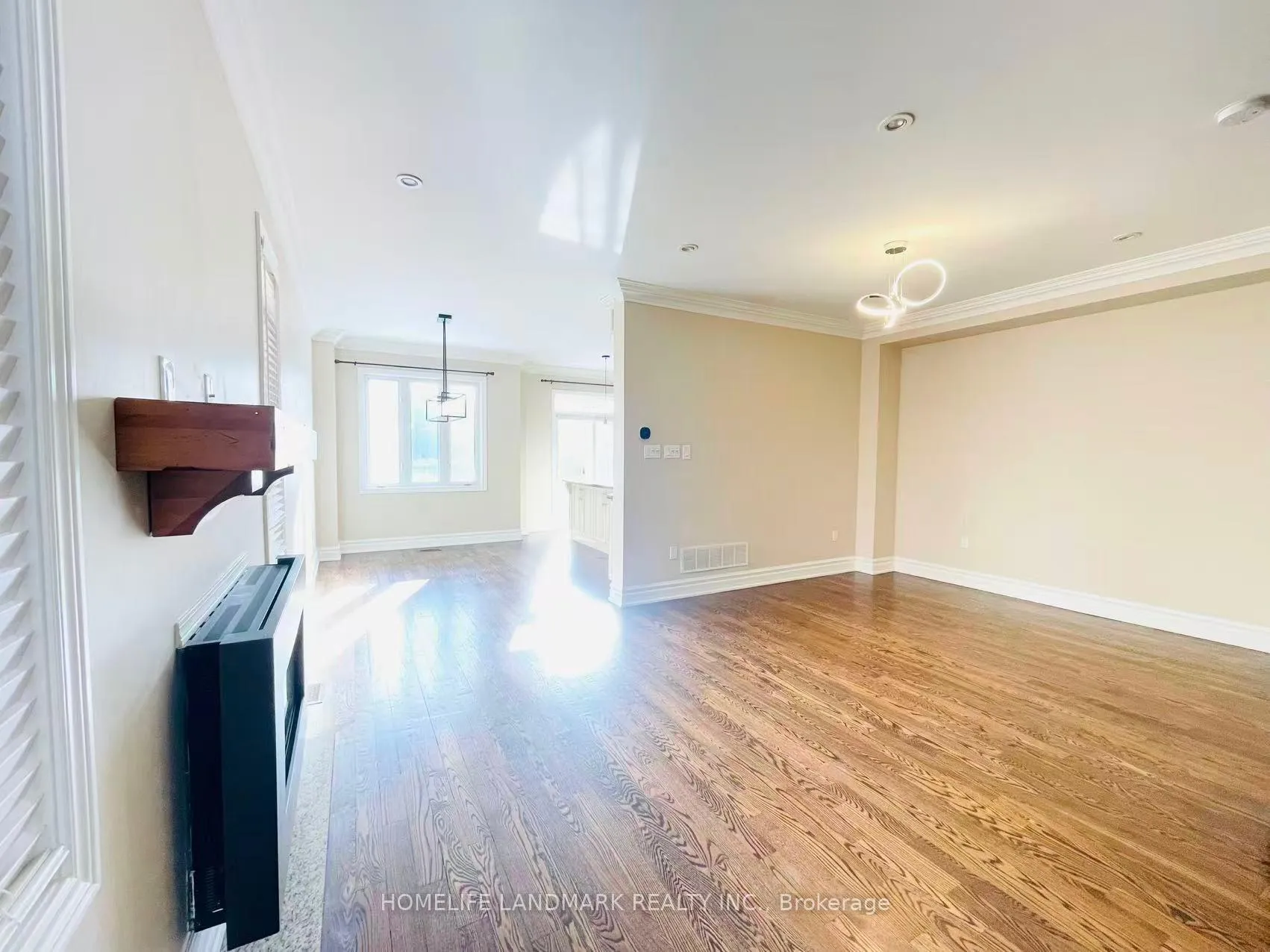 Photo 3 of 1268 Jezero Crescent, Oakville, Joshua Creek — HOMEH