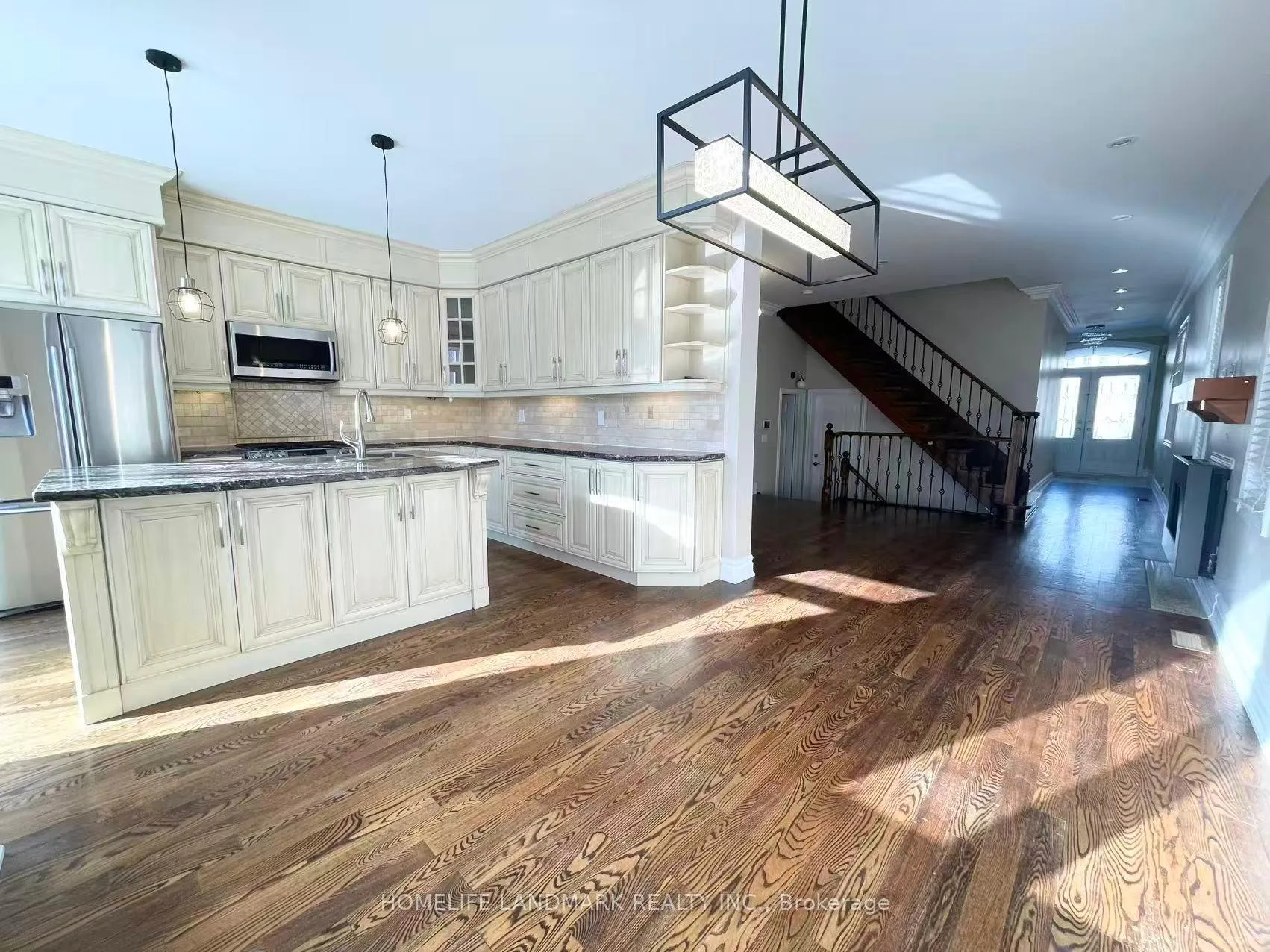 Photo 4 of 1268 Jezero Crescent, Oakville, Joshua Creek — HOMEH