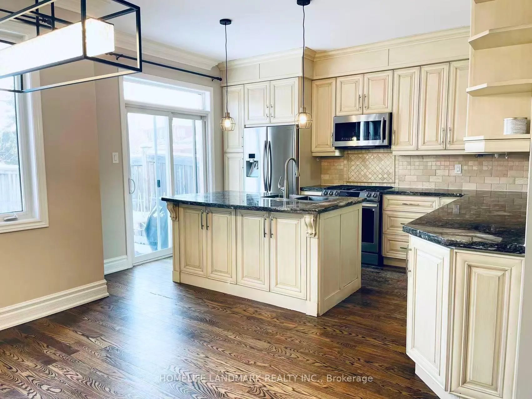 Photo 6 of 1268 Jezero Crescent, Oakville, Joshua Creek — HOMEH