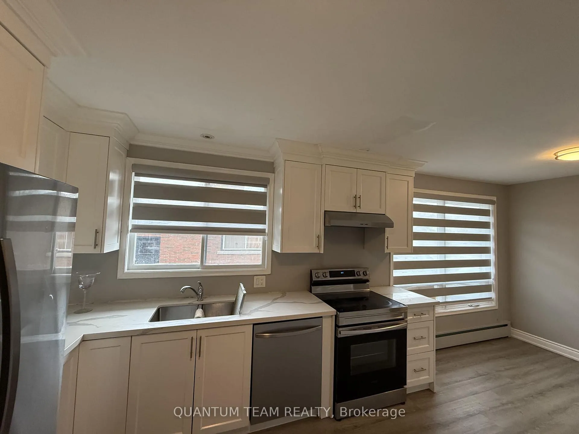 Photo 3 of 3391 Strang Drive, Niagara Falls, Chippawa — HOMEH