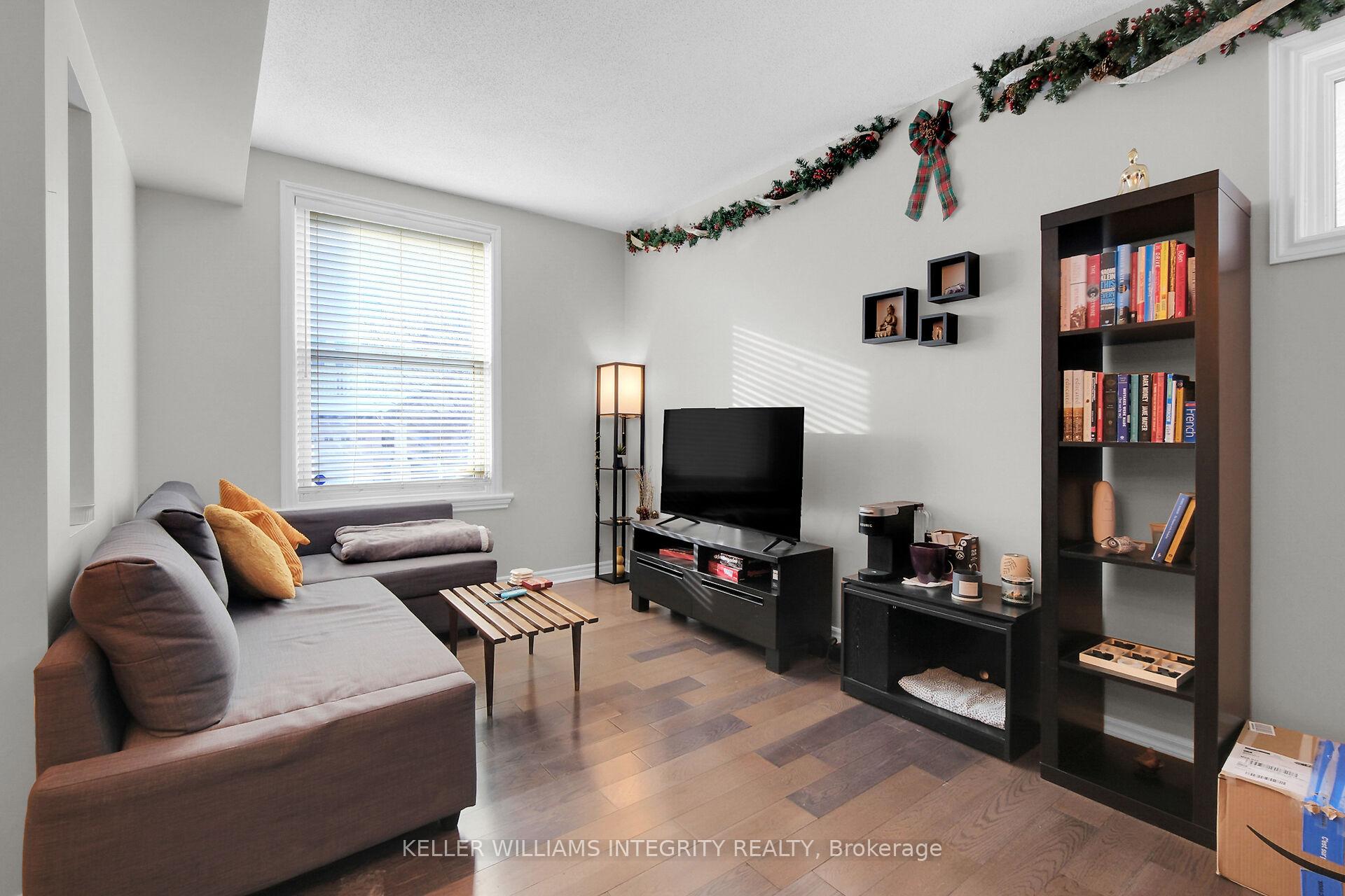 Photo 6 of 29 Douglas Avenue, Ottawa, Lindenlea — HOMEH