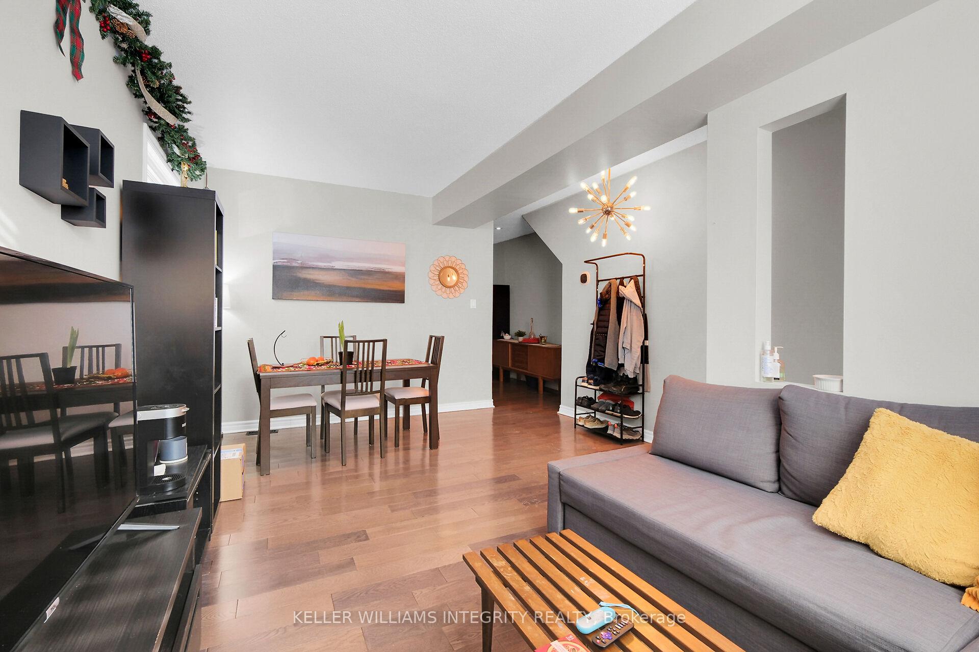 Photo 8 of 29 Douglas Avenue, Ottawa, Lindenlea — HOMEH