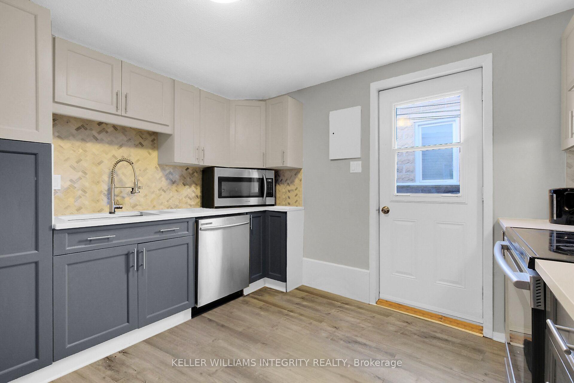 Photo 18 of 29 Douglas Avenue, Ottawa, Lindenlea — HOMEH