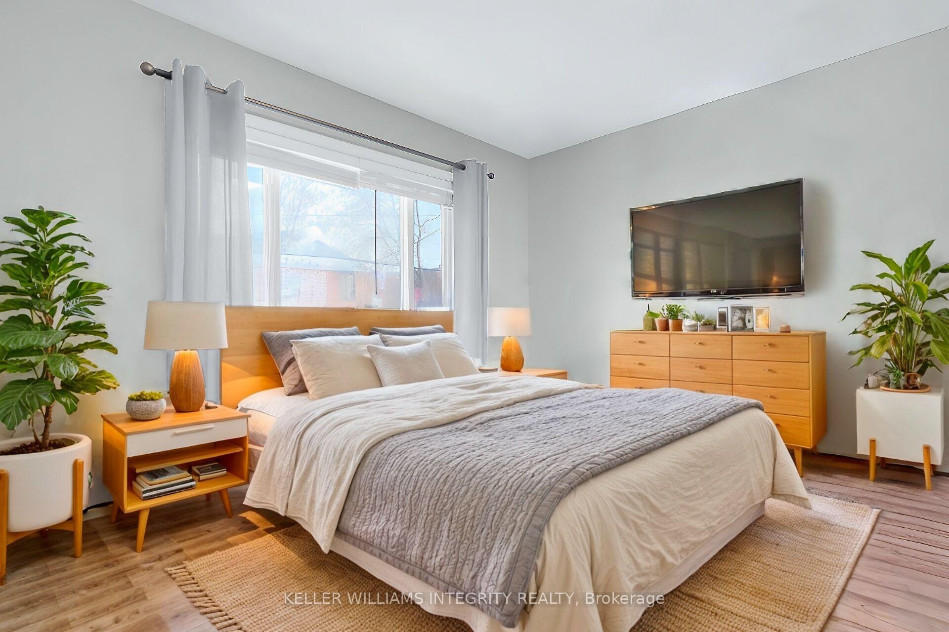 Photo 23 of 29 Douglas Avenue, Ottawa, Lindenlea — HOMEH