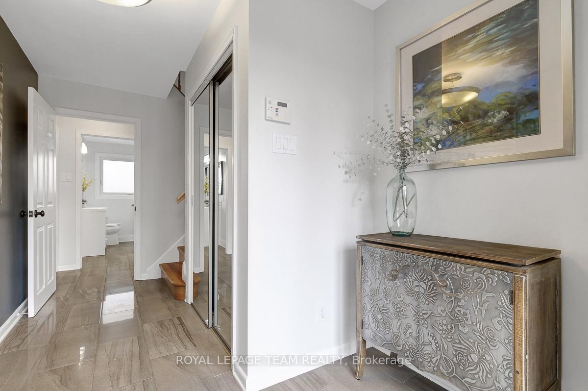 Photo 5 of 2389 Malone Crescent, Ottawa, Queensway Terrace South/Ridgeview — HOMEH