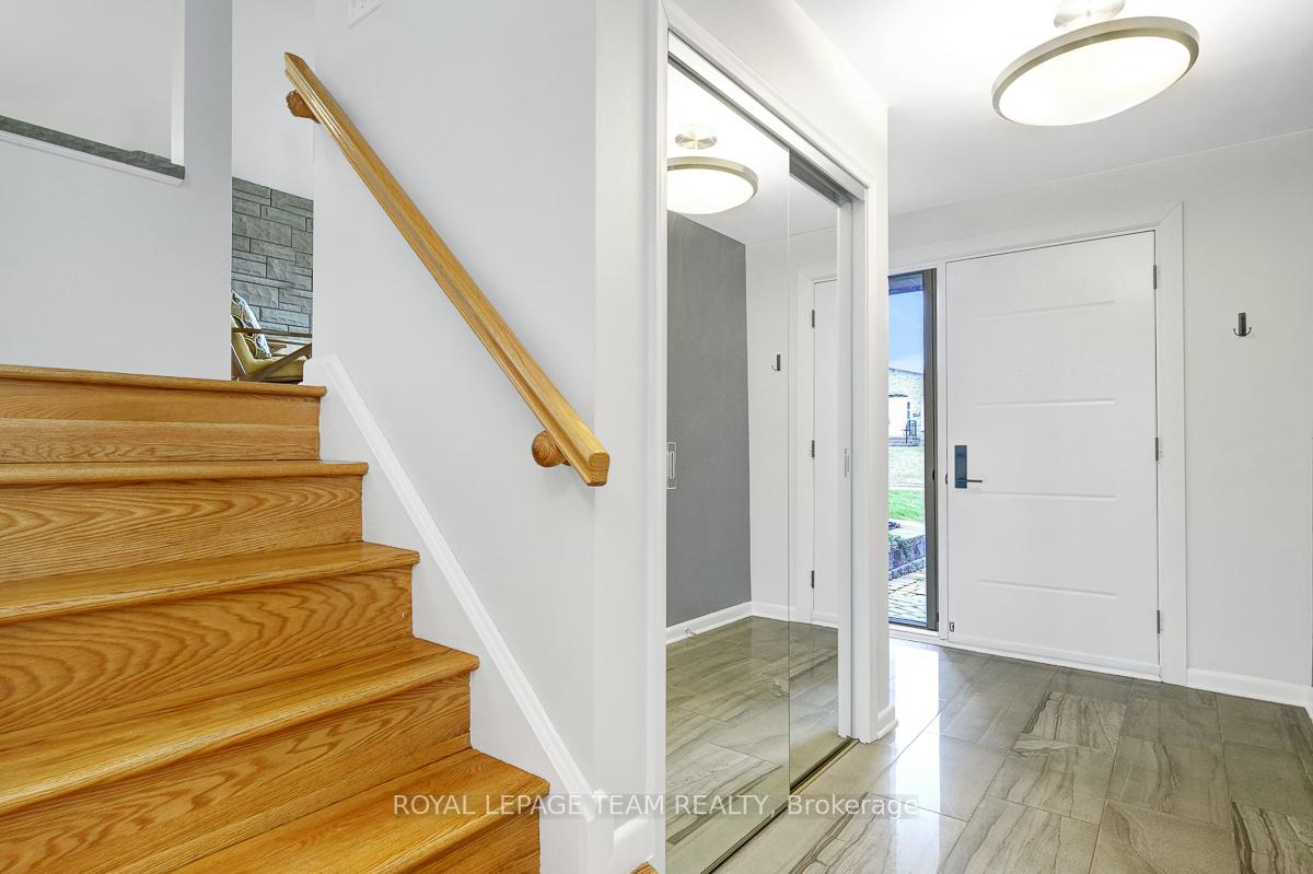 Photo 7 of 2389 Malone Crescent, Ottawa, Queensway Terrace South/Ridgeview — HOMEH