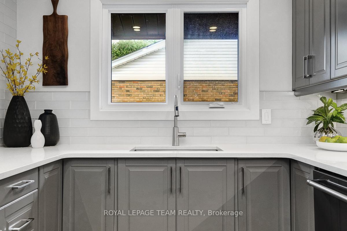 Photo 23 of 2389 Malone Crescent, Ottawa, Queensway Terrace South/Ridgeview — HOMEH