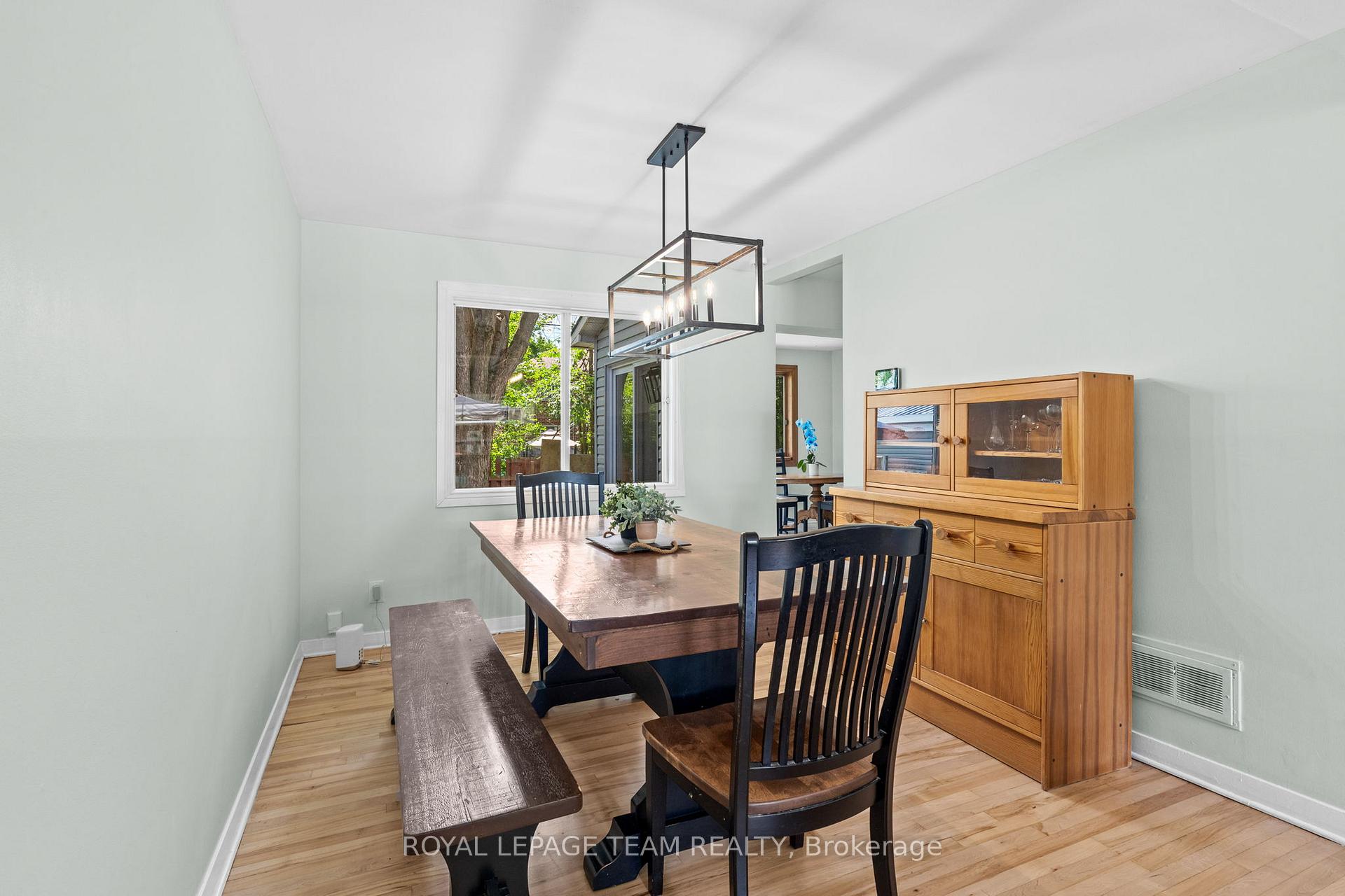 Photo 9 of 334 Queen Mary Street, Ottawa, Overbrook/Castle Heights — HOMEH