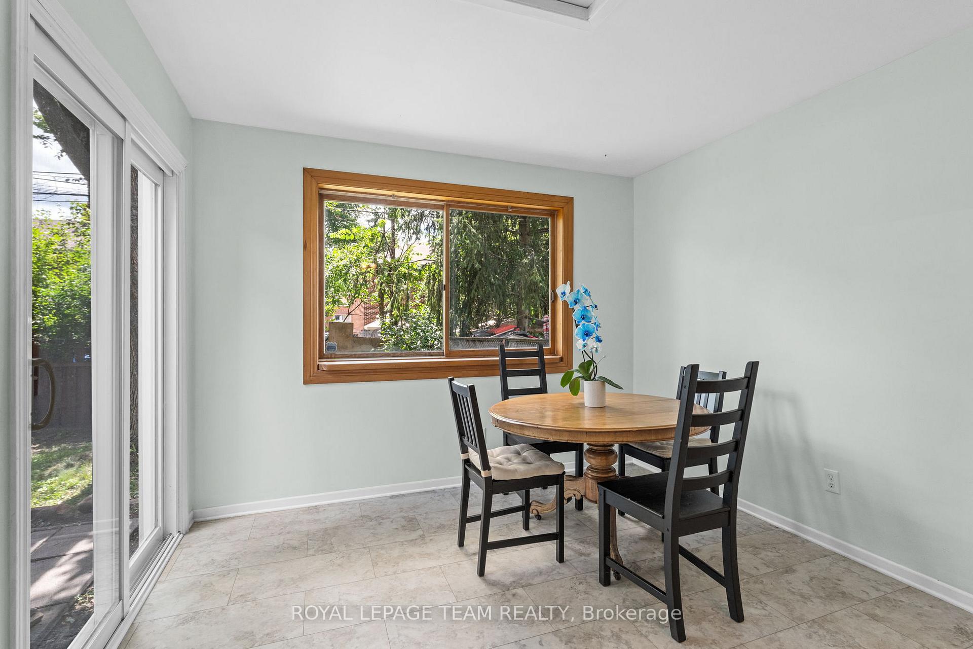 Photo 16 of 334 Queen Mary Street, Ottawa, Overbrook/Castle Heights — HOMEH