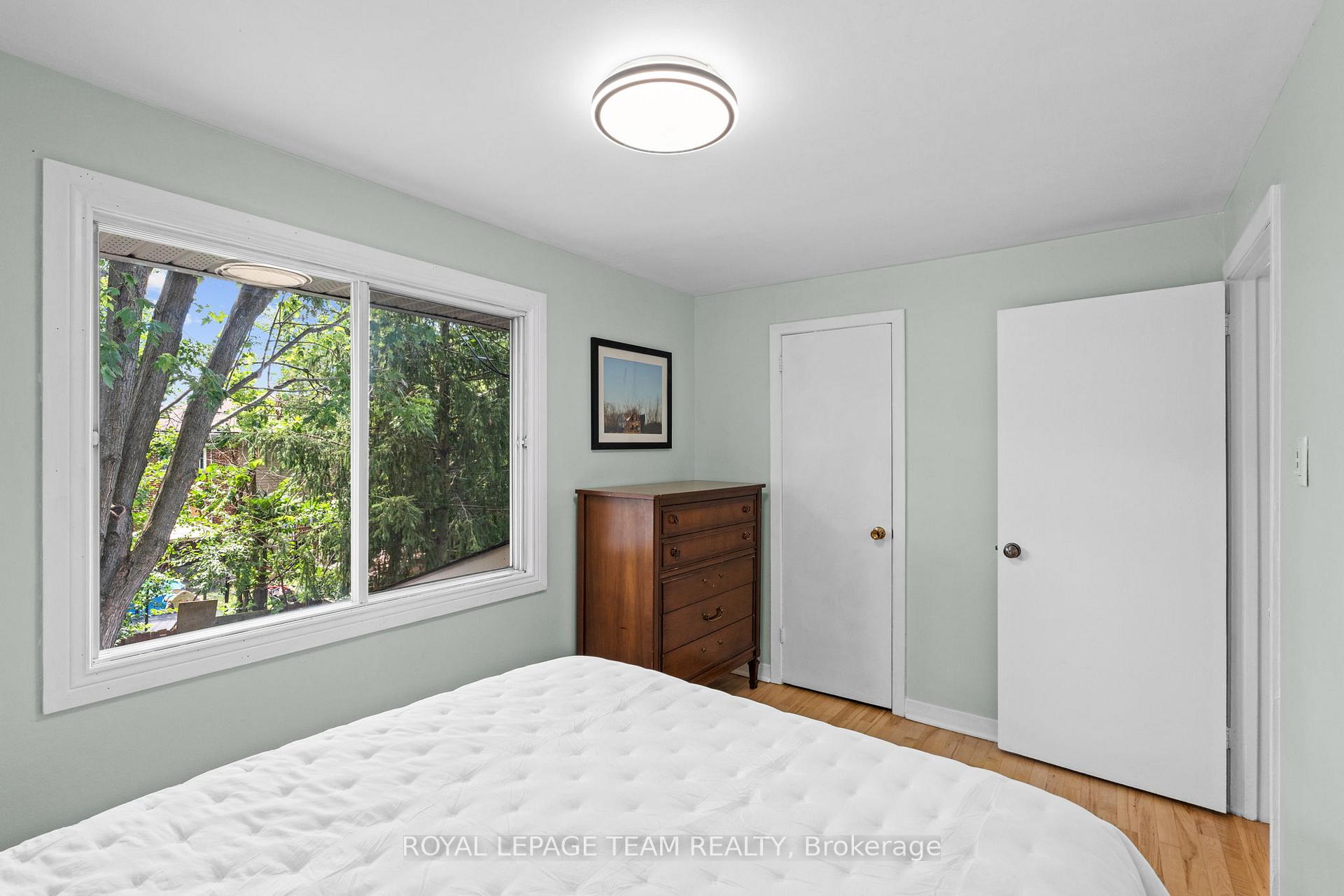 Photo 20 of 334 Queen Mary Street, Ottawa, Overbrook/Castle Heights — HOMEH