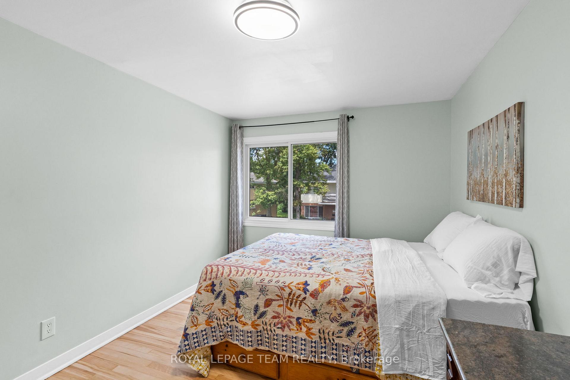 Photo 22 of 334 Queen Mary Street, Ottawa, Overbrook/Castle Heights — HOMEH