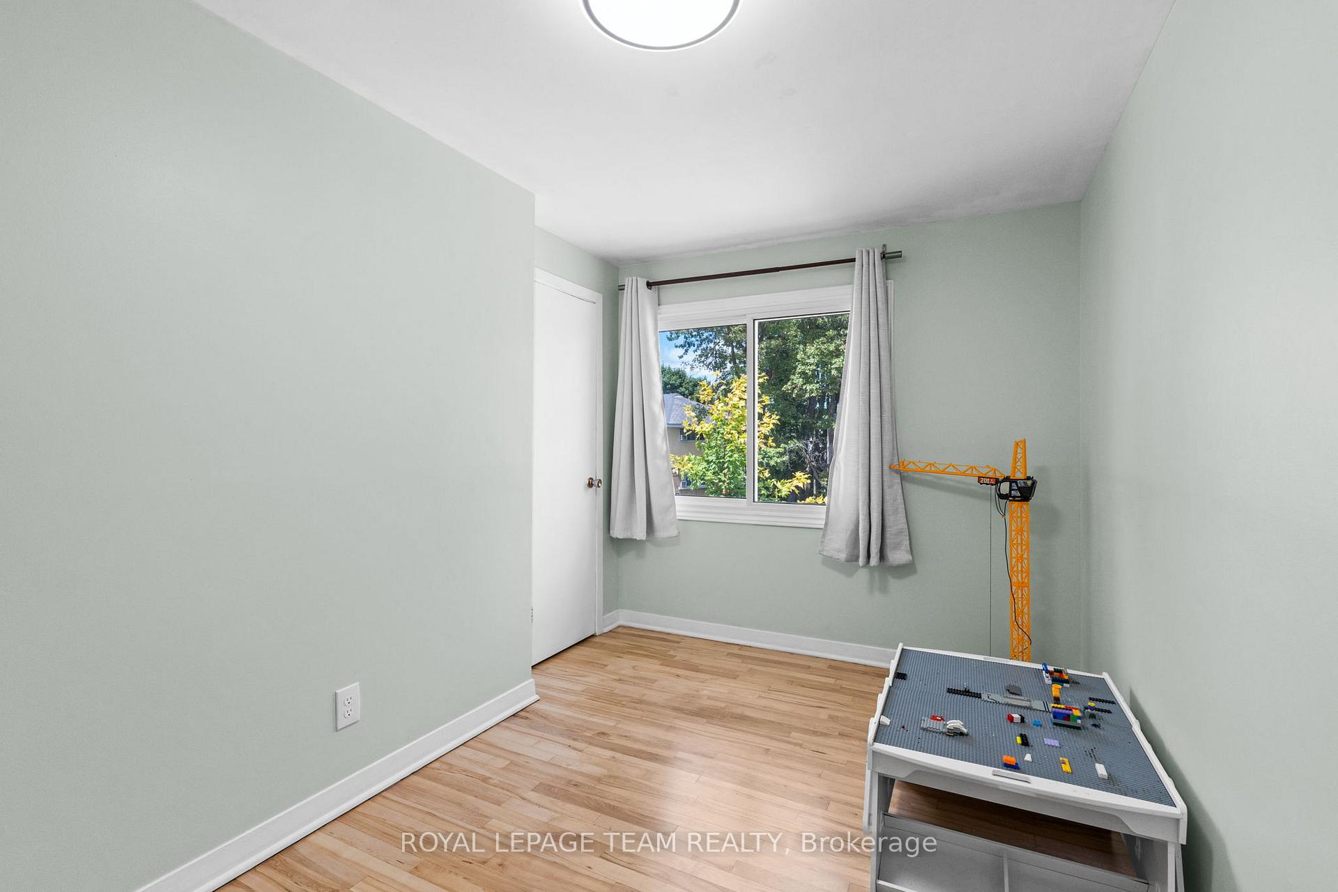 Photo 25 of 334 Queen Mary Street, Ottawa, Overbrook/Castle Heights — HOMEH