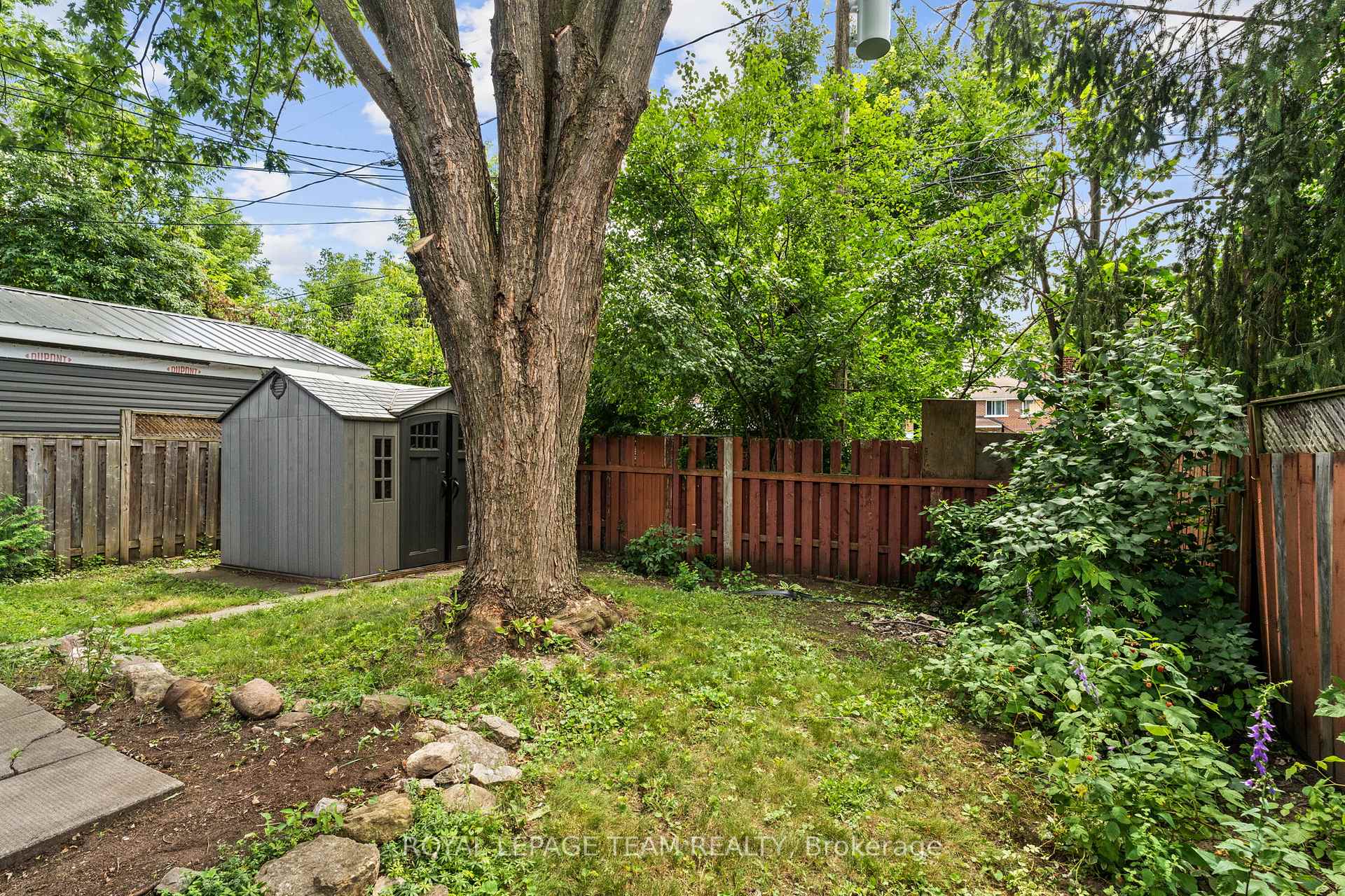 Photo 37 of 334 Queen Mary Street, Ottawa, Overbrook/Castle Heights — HOMEH