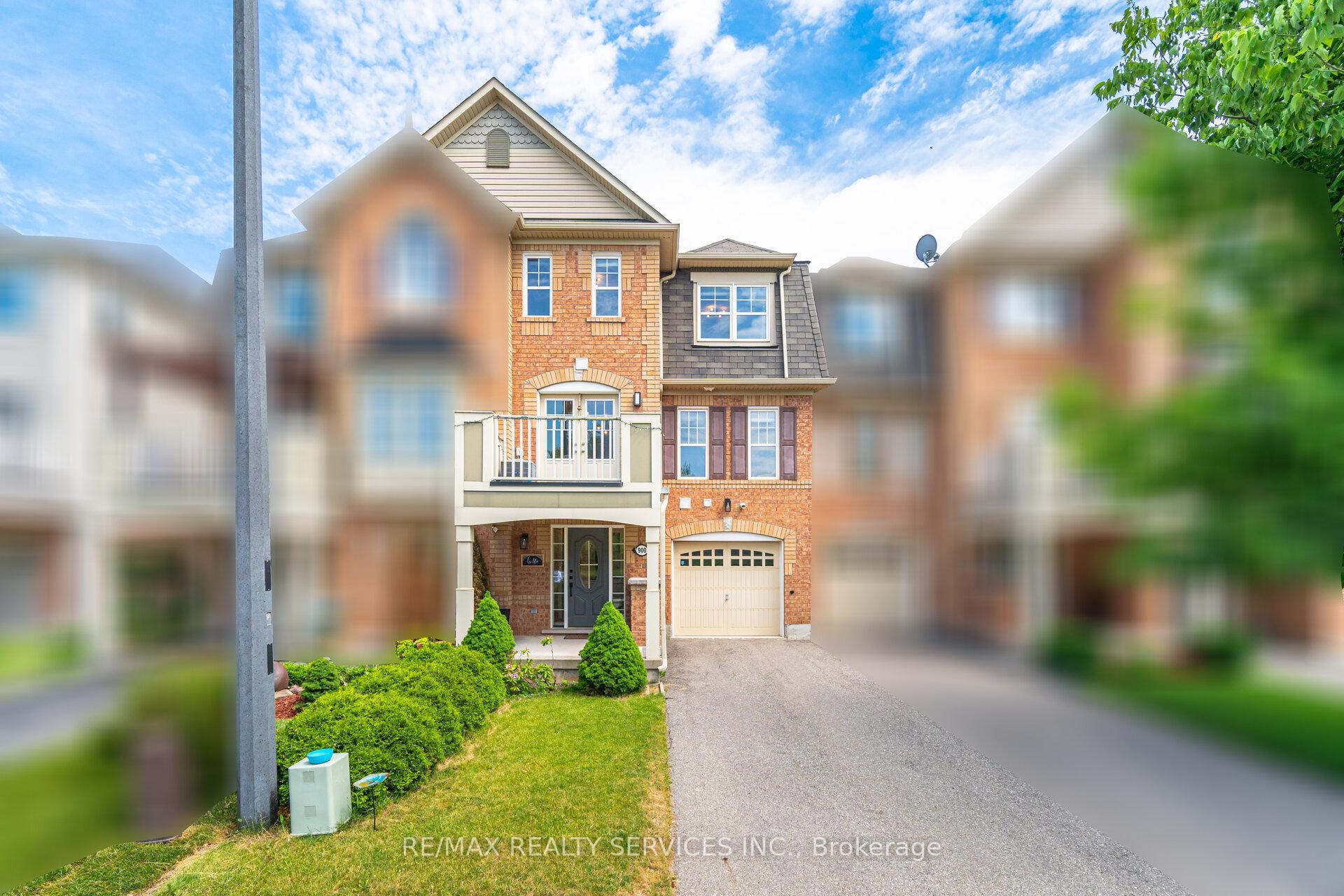 Photo 2 of 900 Brassard Circle, Milton, Willmott — HOMEH