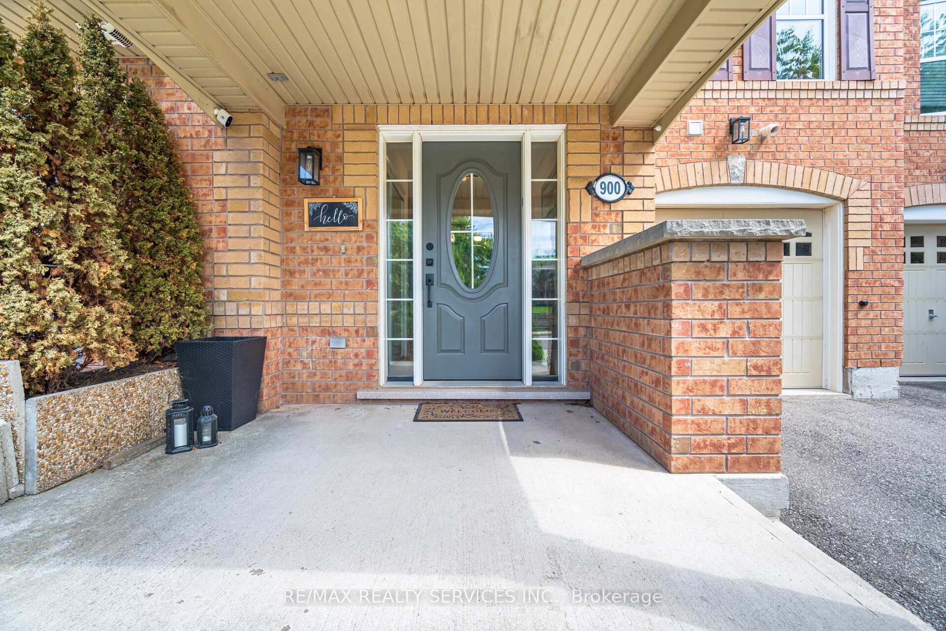 Photo 4 of 900 Brassard Circle, Milton, Willmott — HOMEH
