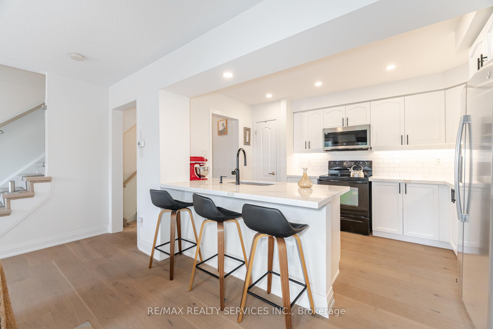 Photo 15 of 900 Brassard Circle, Milton, Willmott — HOMEH