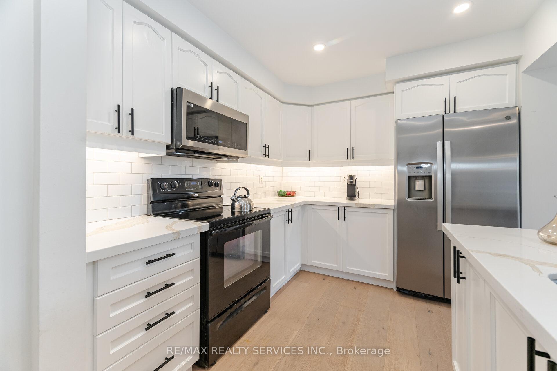 Photo 6 of 900 Brassard Circle, Milton, Willmott — HOMEH