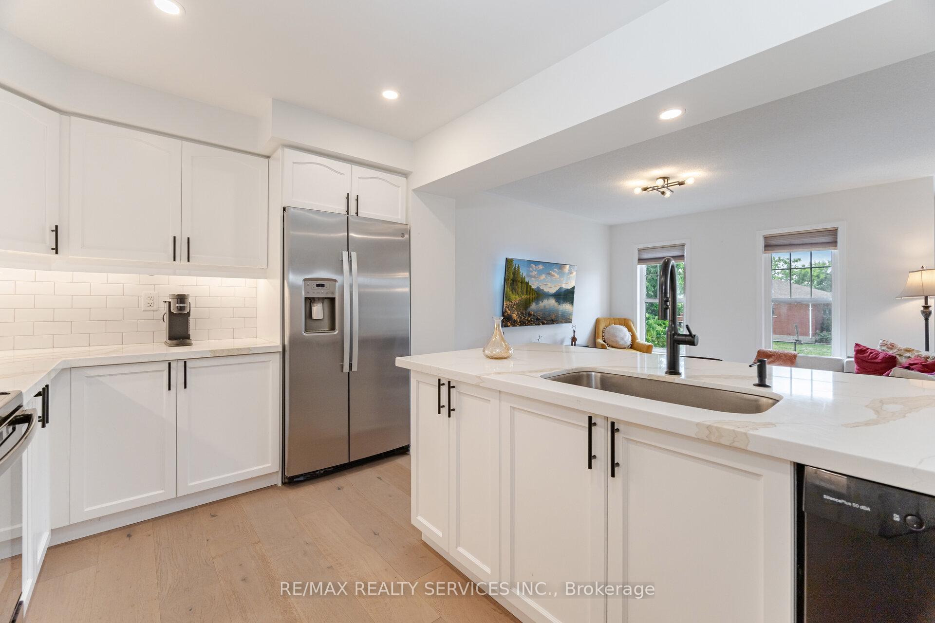Photo 8 of 900 Brassard Circle, Milton, Willmott — HOMEH