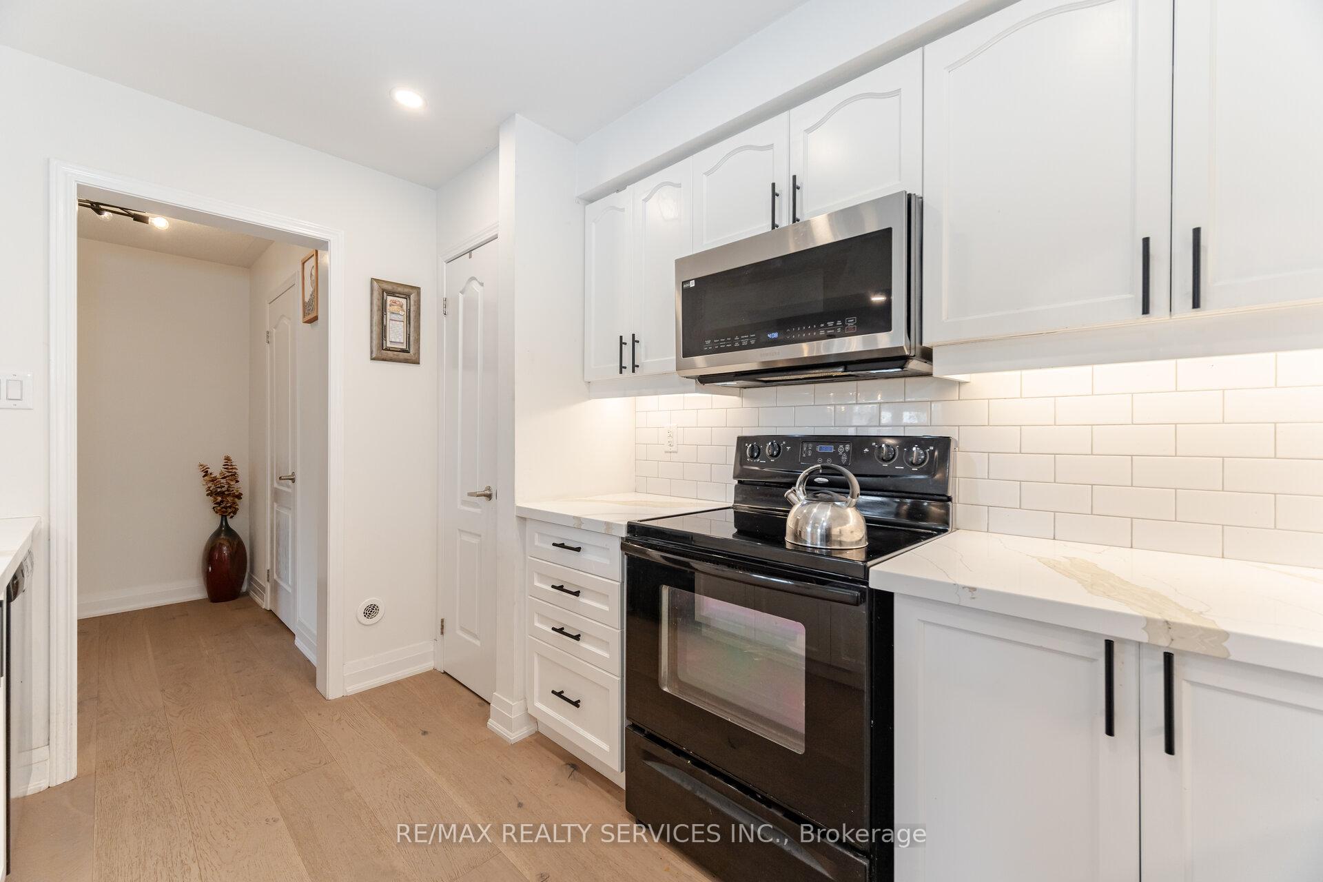 Photo 14 of 900 Brassard Circle, Milton, Willmott — HOMEH