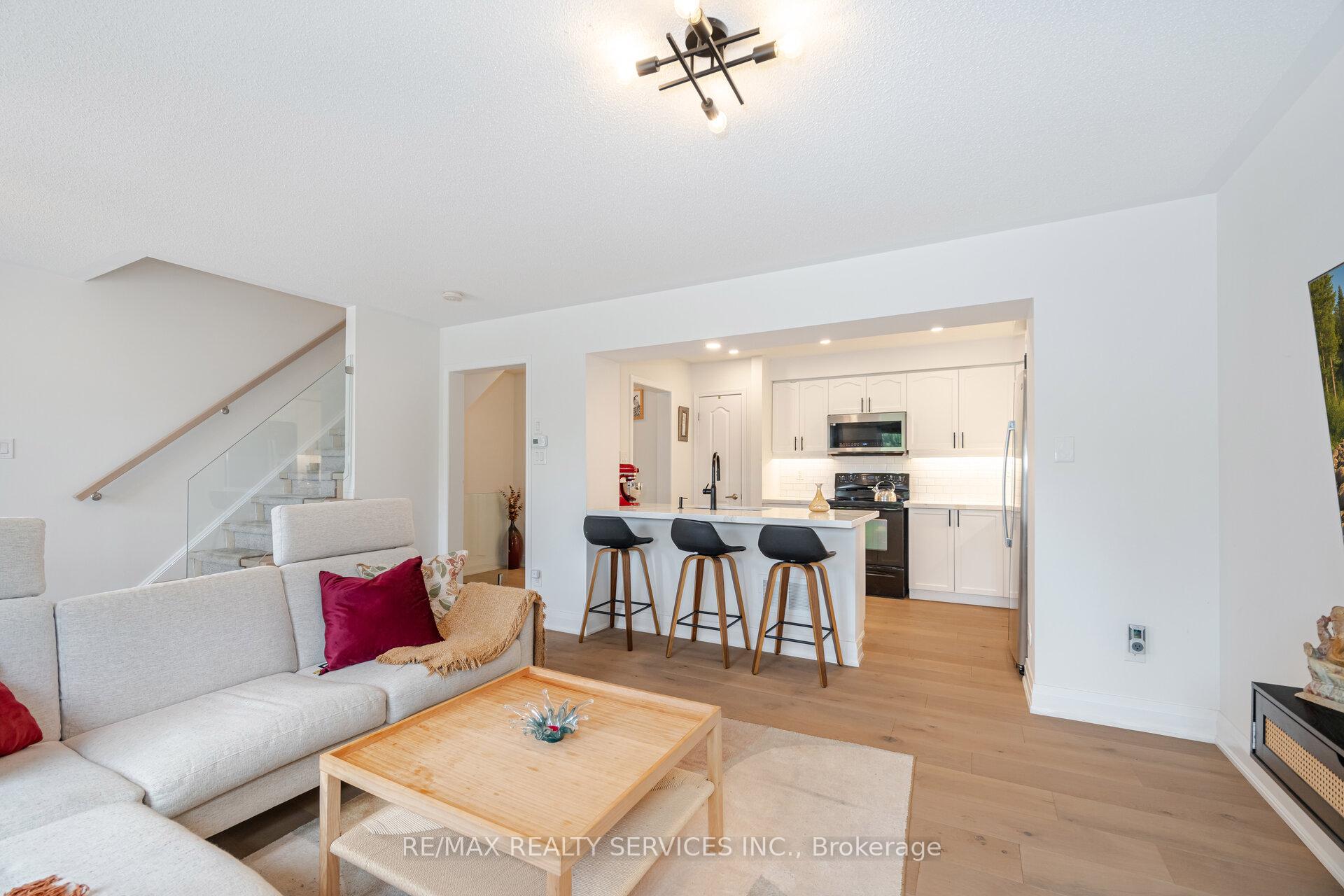Photo 17 of 900 Brassard Circle, Milton, Willmott — HOMEH