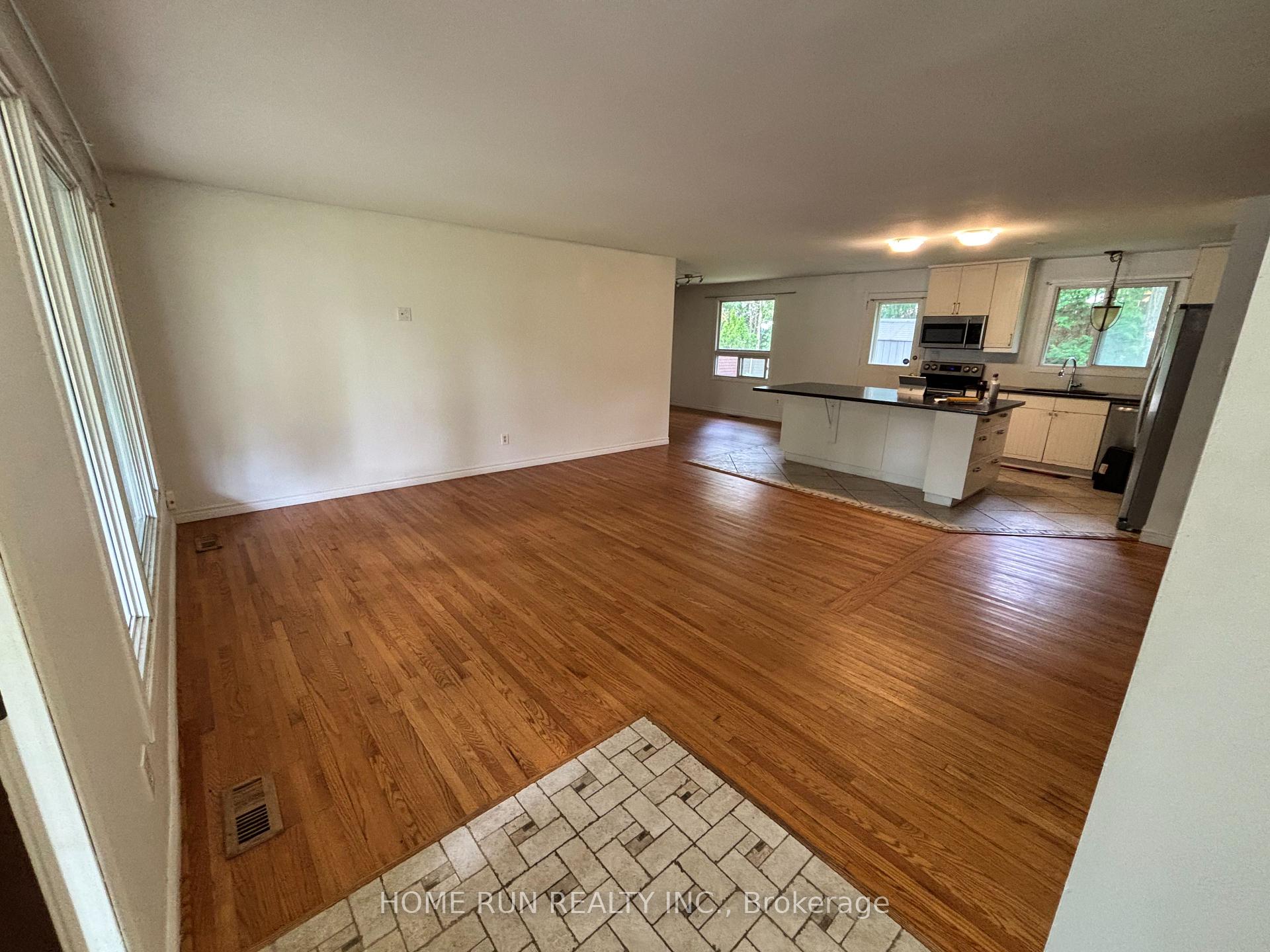 Photo 3 of 9 Button Court, Ottawa, Carson Meadows — HOMEH