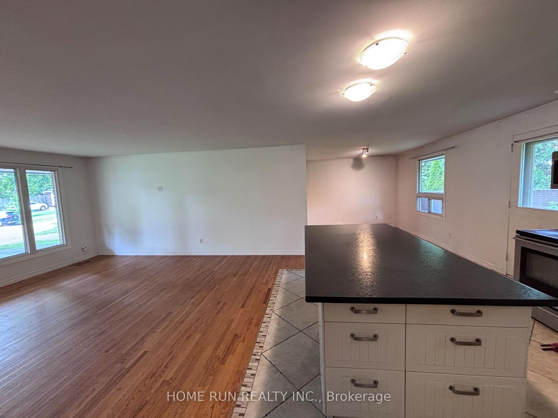 Photo 8 of 9 Button Court, Ottawa, Carson Meadows — HOMEH