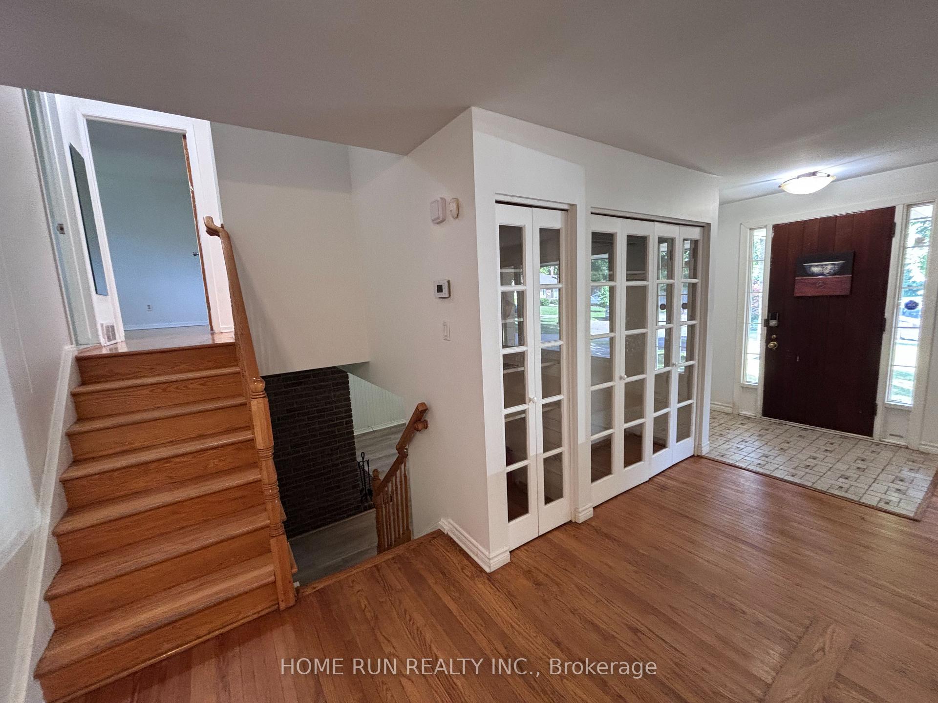 Photo 10 of 9 Button Court, Ottawa, Carson Meadows — HOMEH