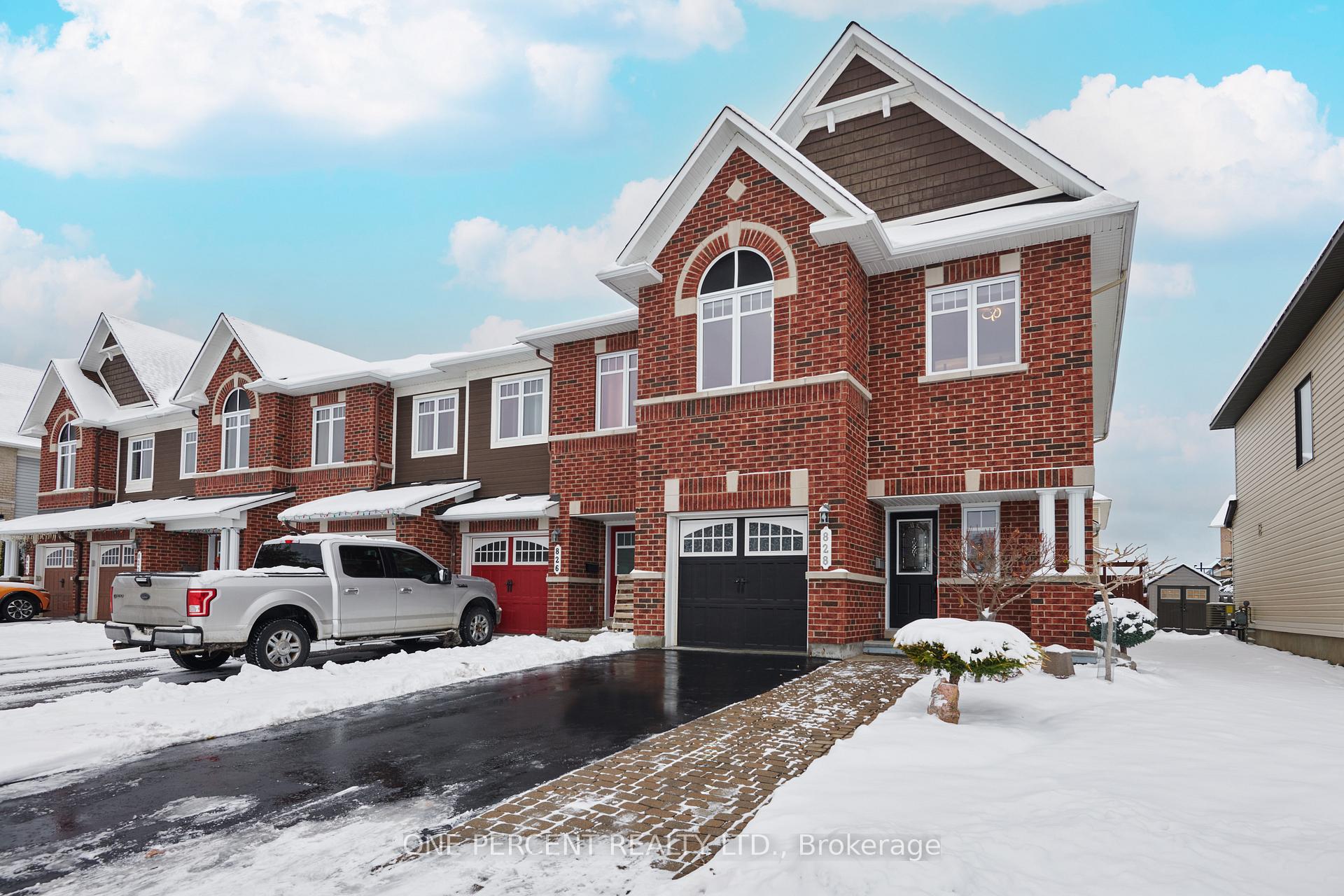 Photo 2 of 828 Ashenvale Way, Ottawa, Avalon East — HOMEH