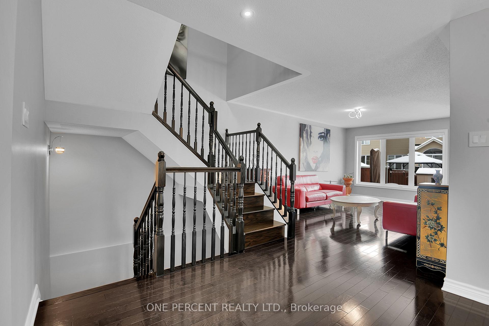 Photo 6 of 828 Ashenvale Way, Ottawa, Avalon East — HOMEH