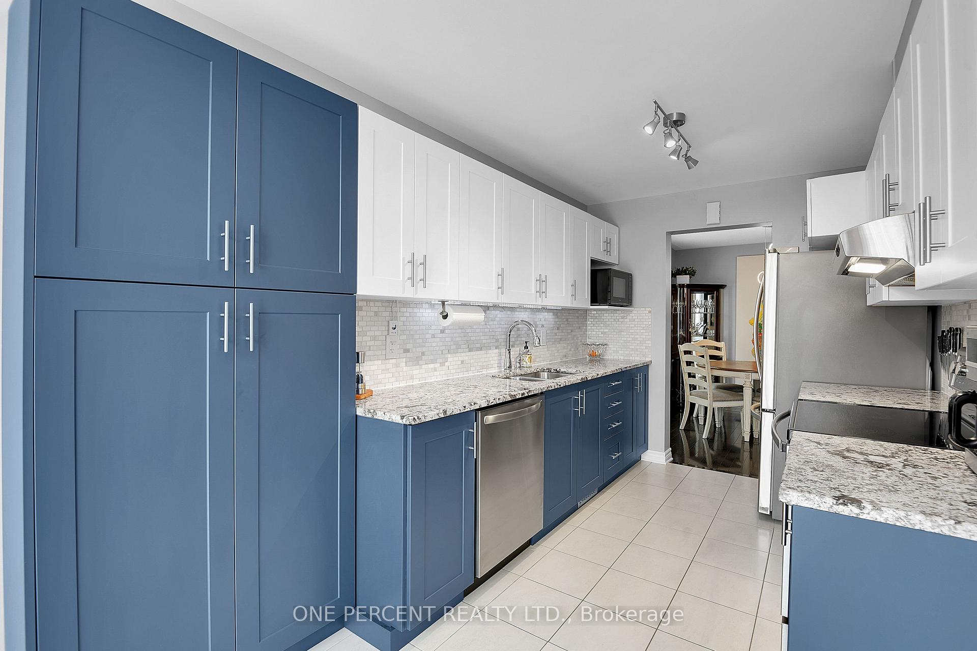 Photo 12 of 828 Ashenvale Way, Ottawa, Avalon East — HOMEH